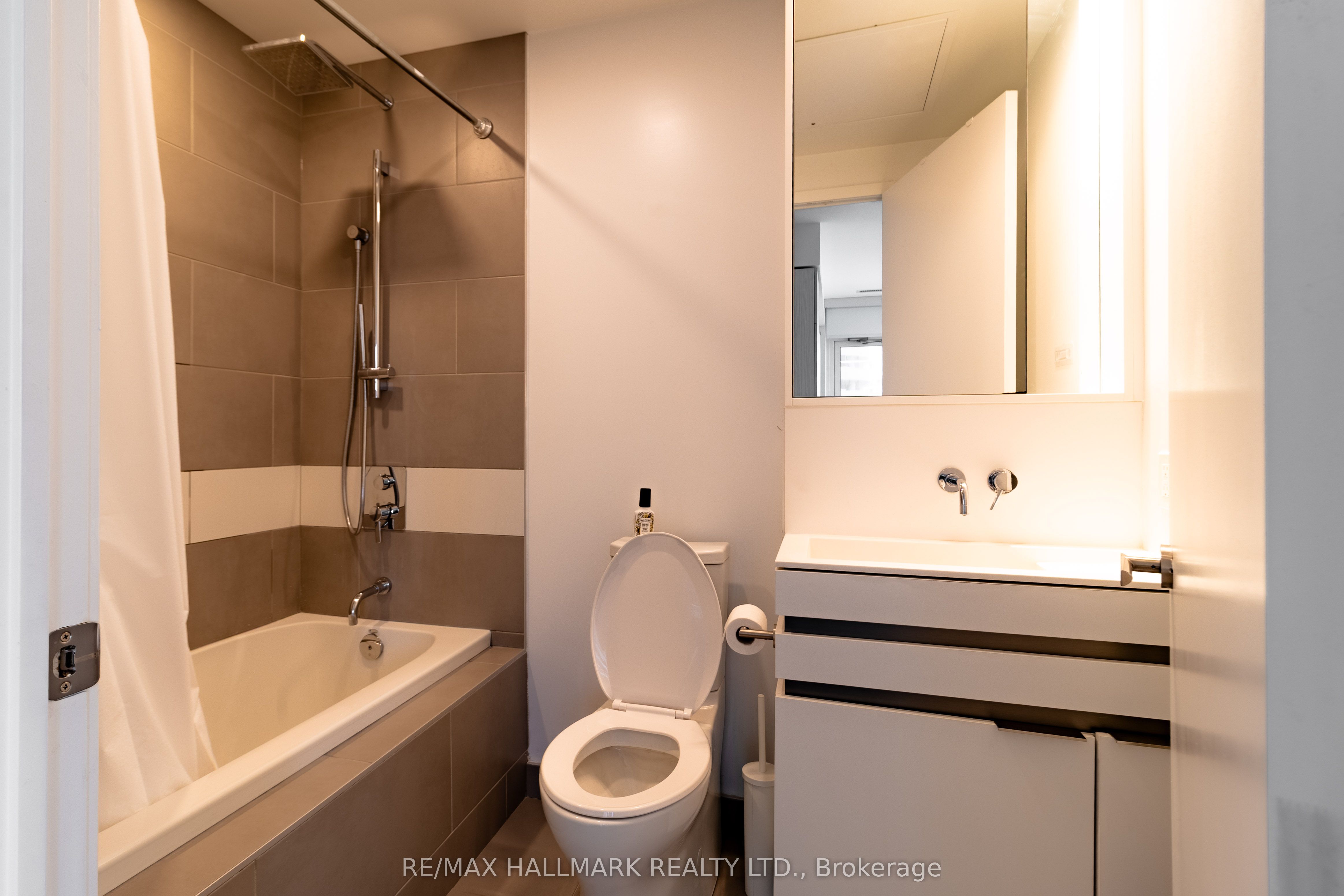 197 Yonge Street 1105 Property Photo 21