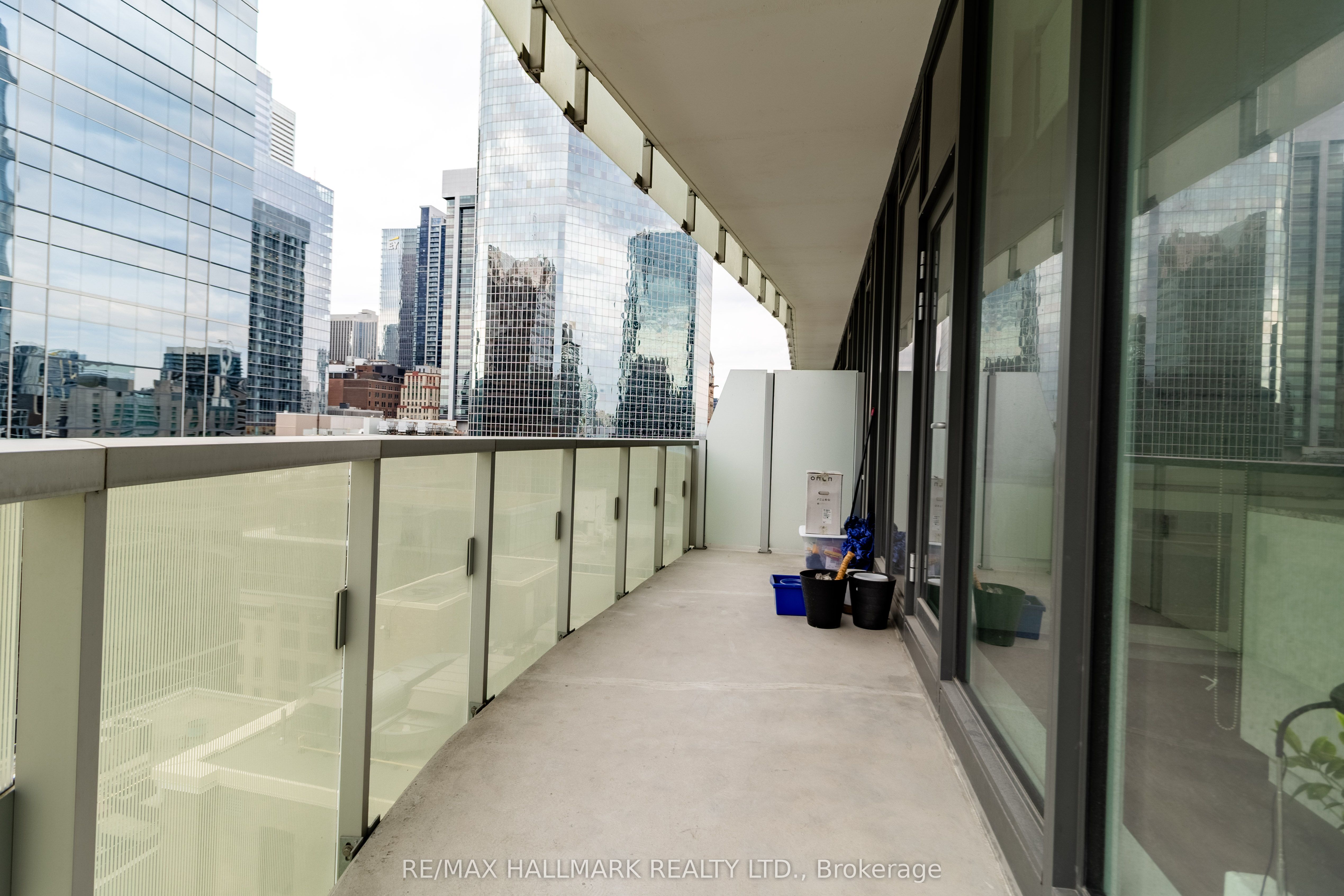 197 Yonge Street 1105 Property Photo 25