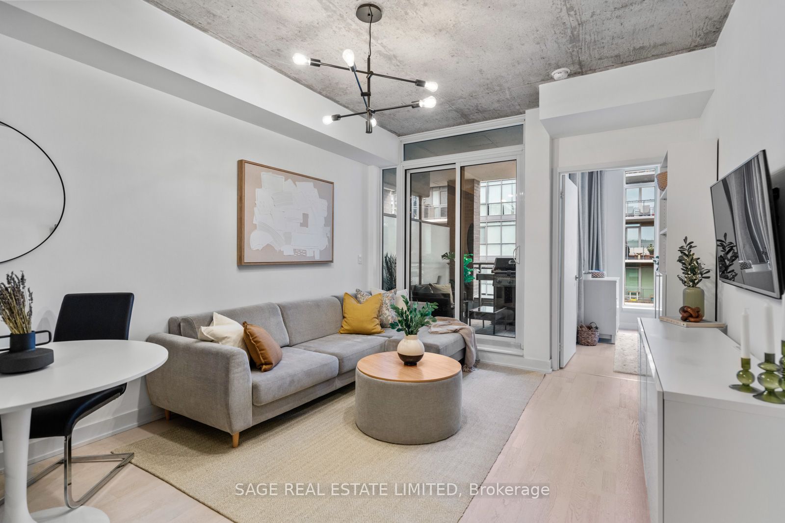 20 Gladstone Avenue 714 Property Photo 2