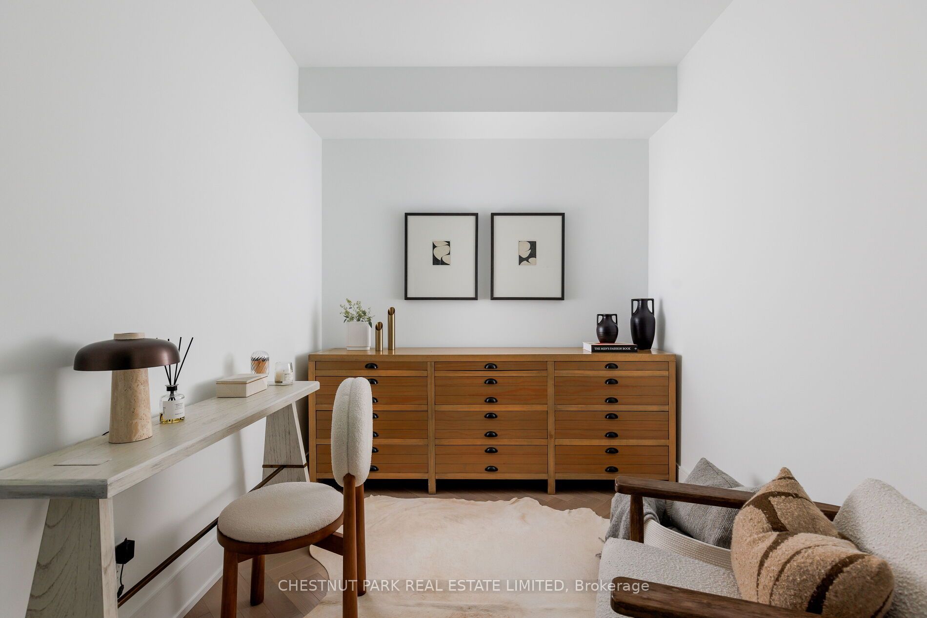 455 Wellington Street W 907 Property Photo 13