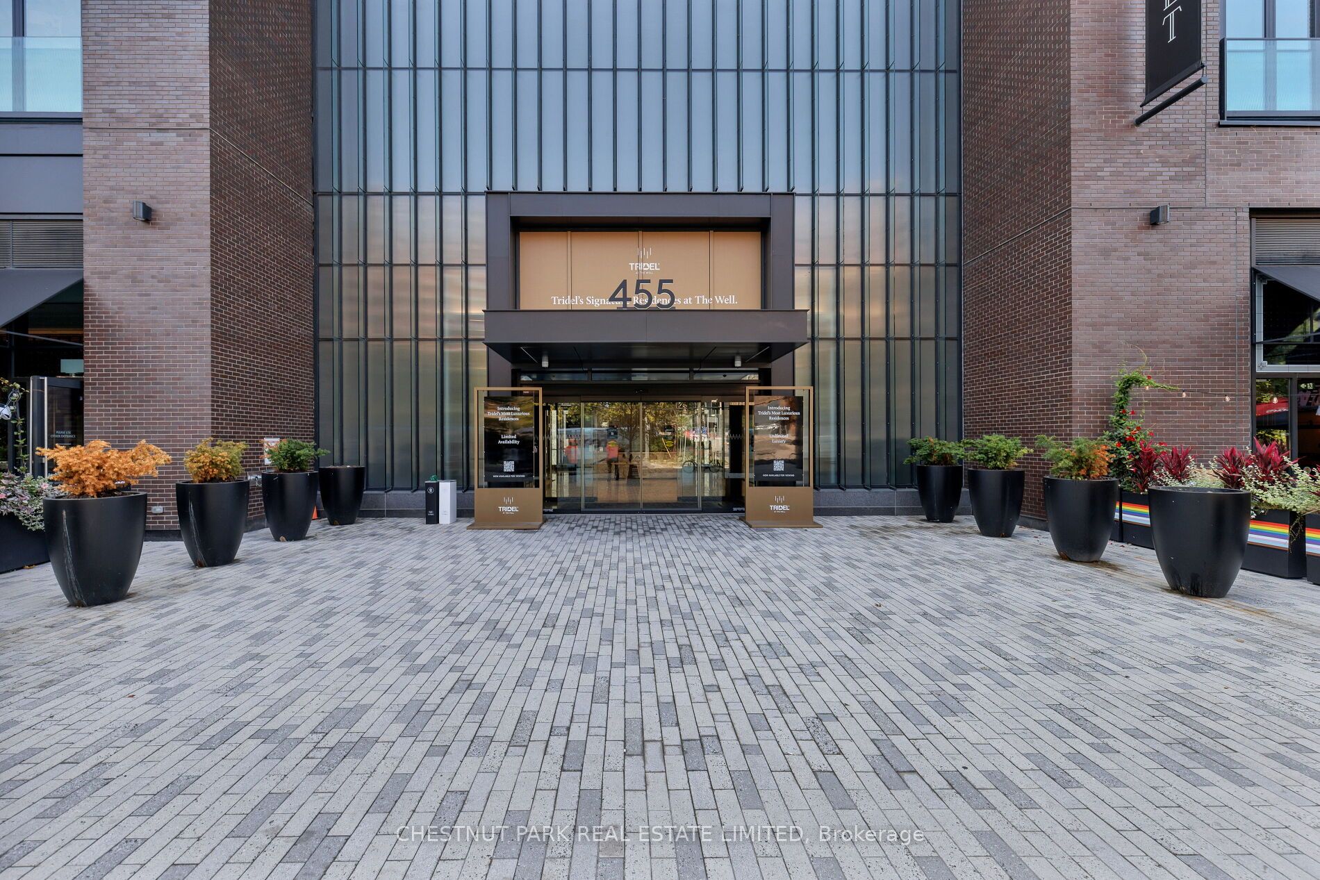 455 Wellington Street W 907 Property Photo 33