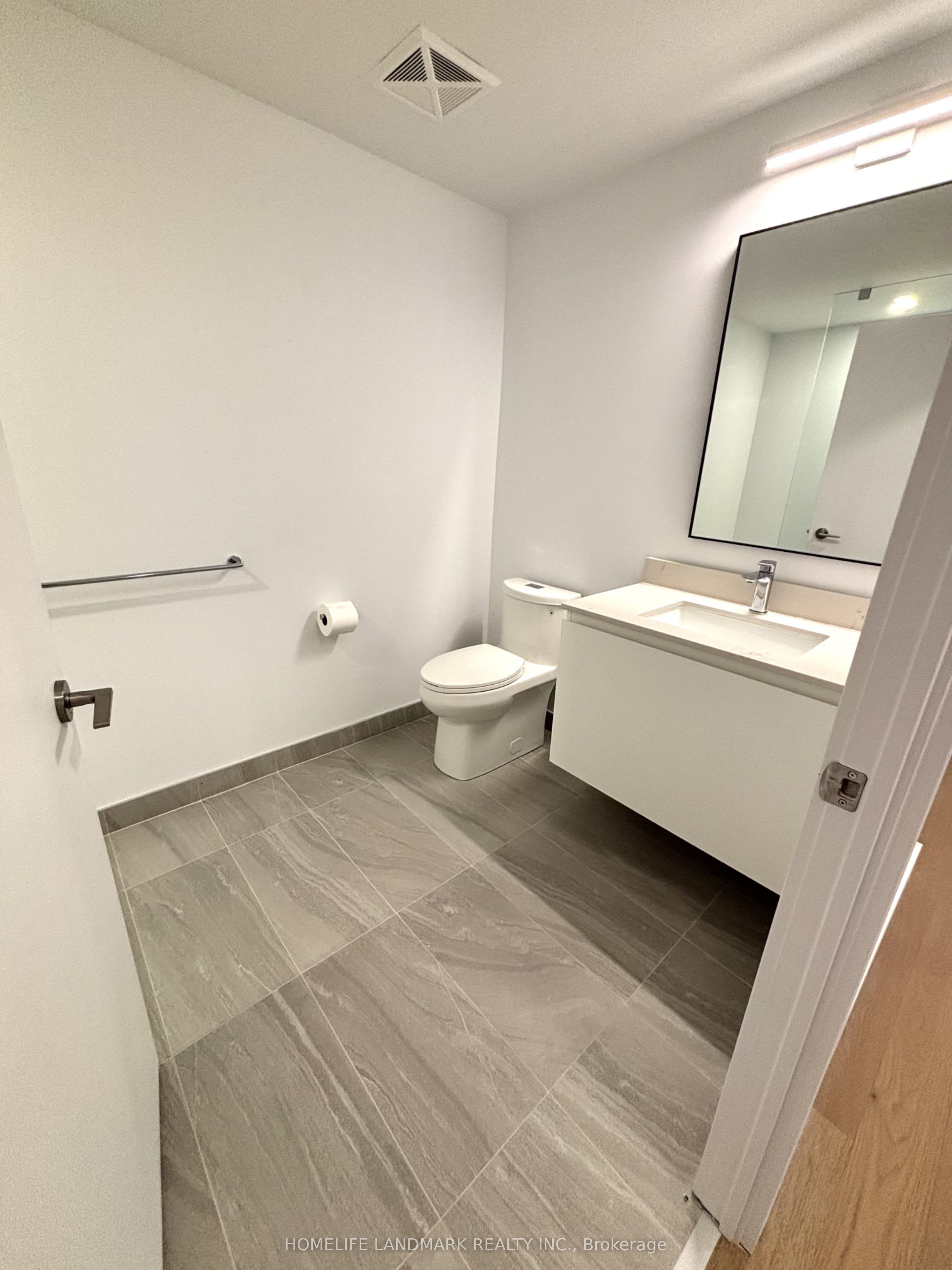 1720 Bayview Avenue 321 Property Photo 6