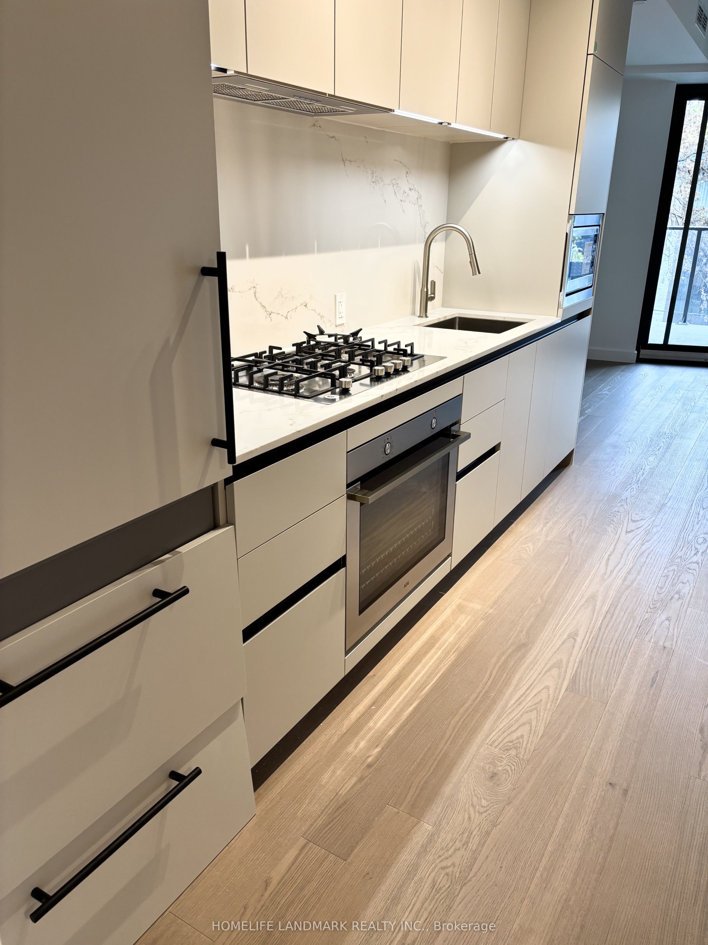 1720 Bayview Avenue 321 Property Photo 8