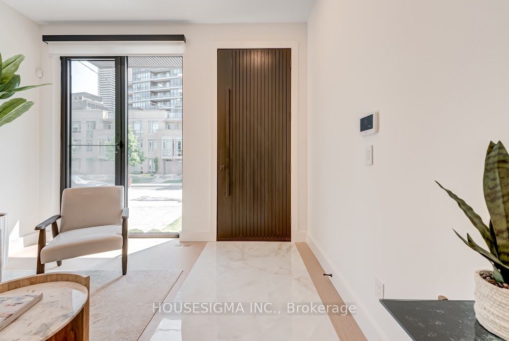 188 Duplex Avenue Property Photo 2