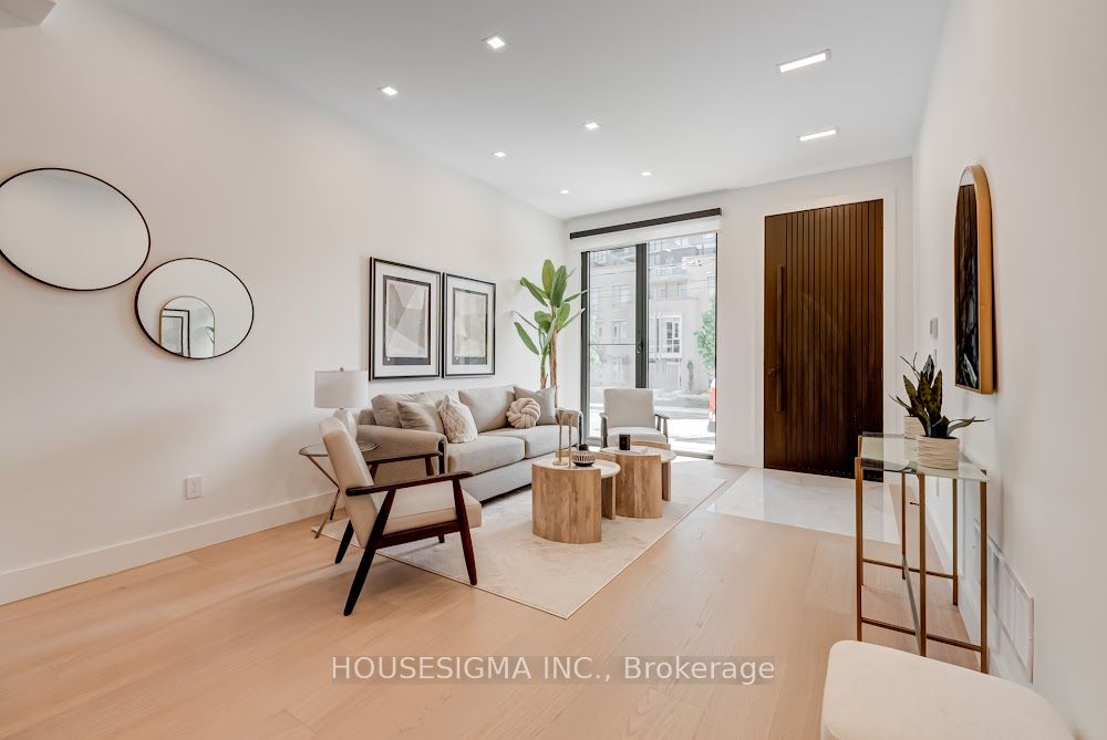 188 Duplex Avenue Property Photo 5