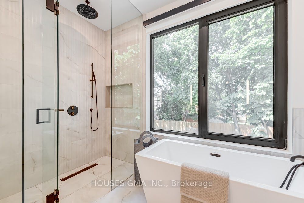 188 Duplex Avenue Property Photo 24