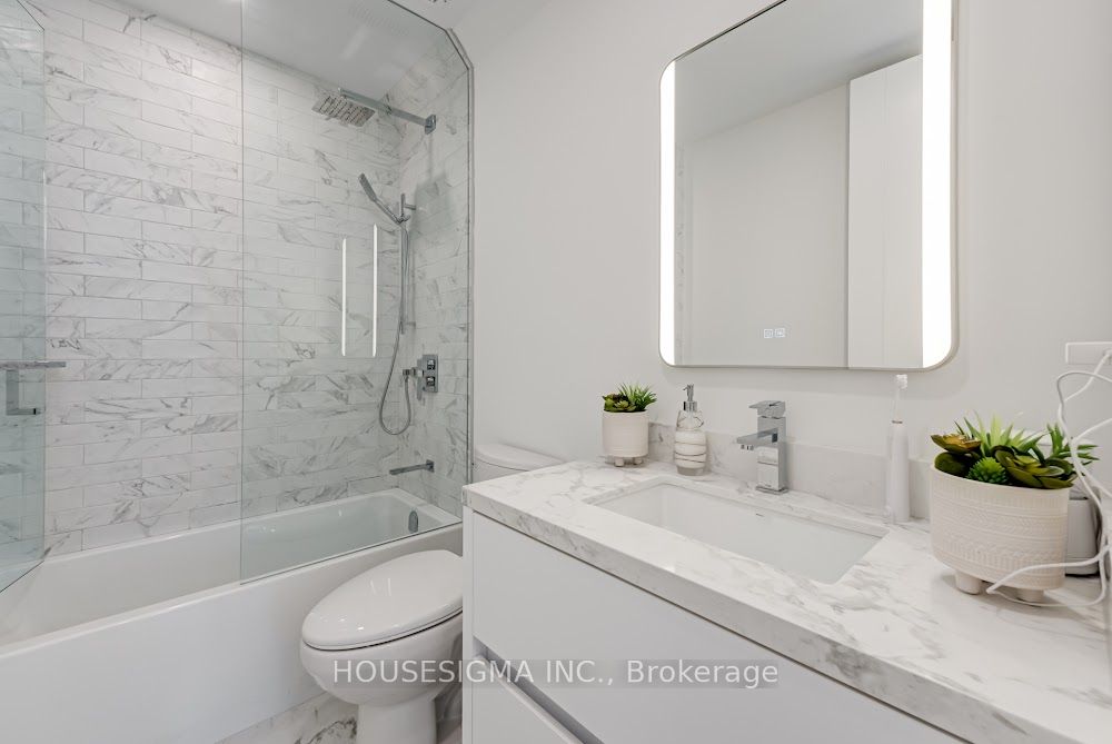 188 Duplex Avenue Property Photo 30