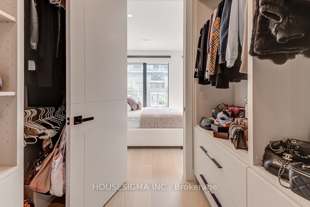 188 Duplex Avenue Property Photo 34