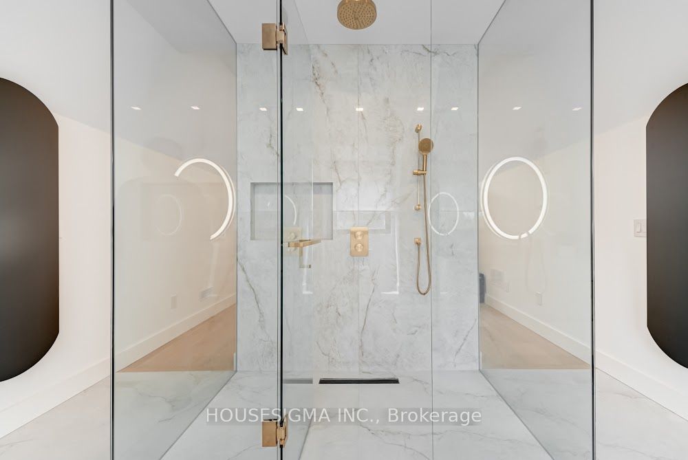 188 Duplex Avenue Property Photo 40