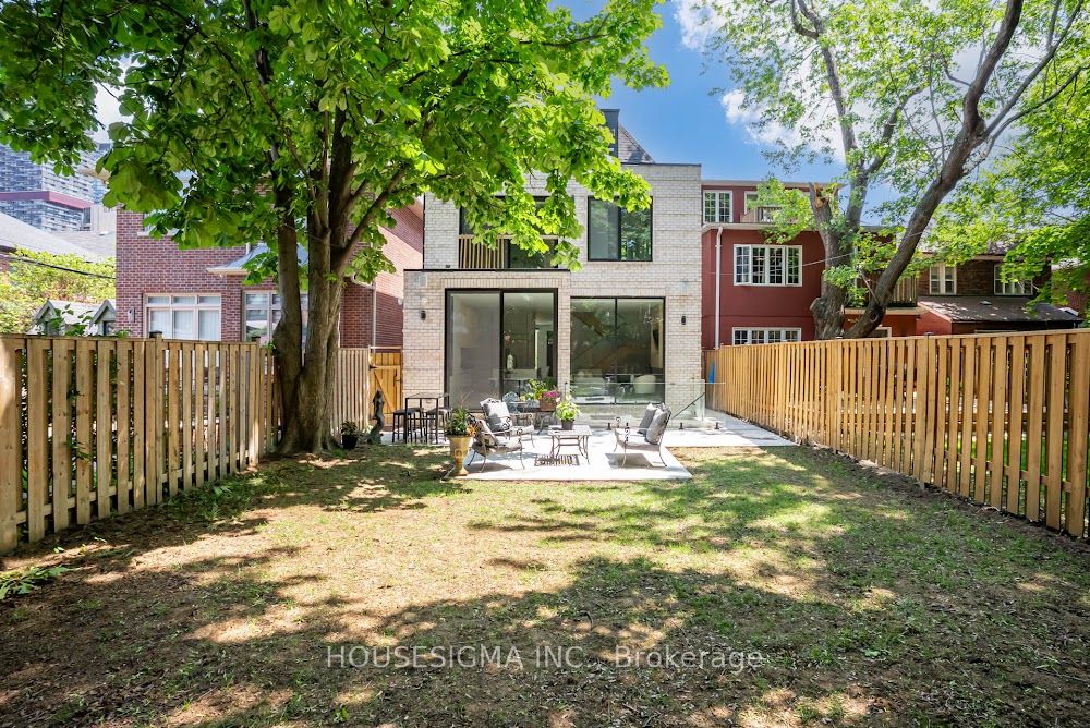 188 Duplex Avenue Property Photo 49