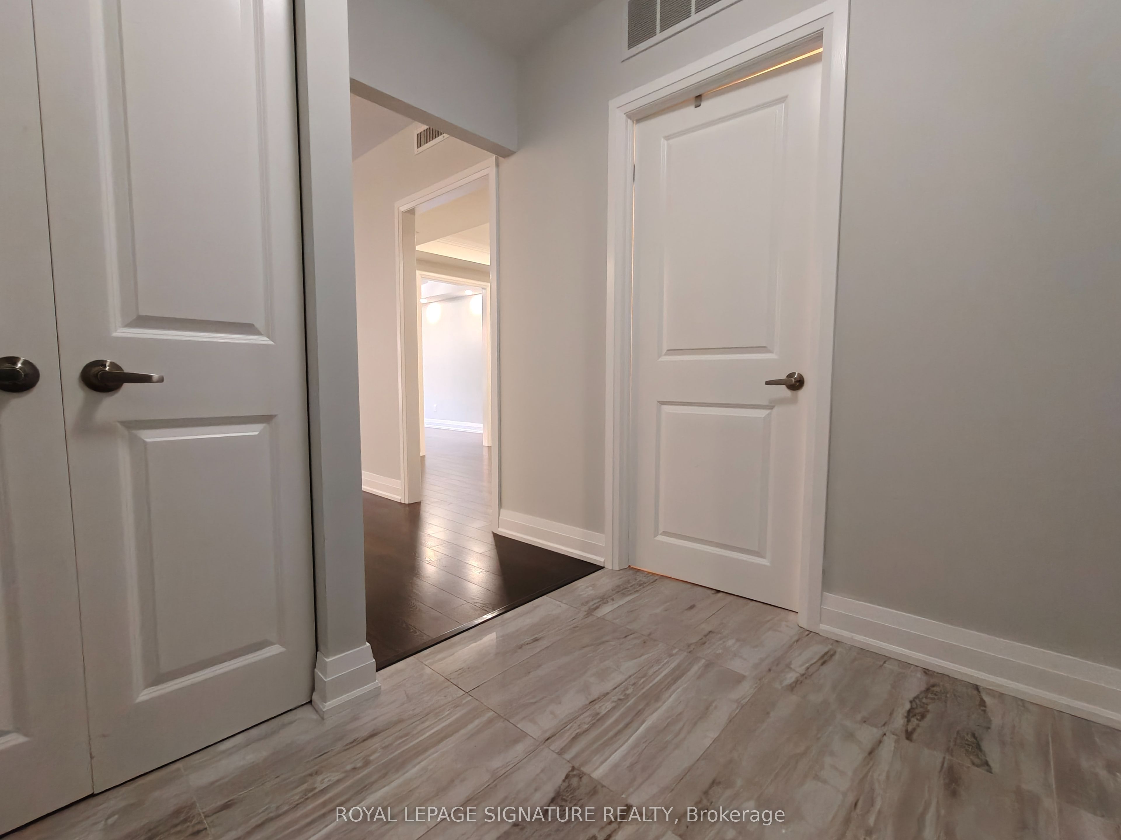 55 Harbour Square 512 Property Photo 6