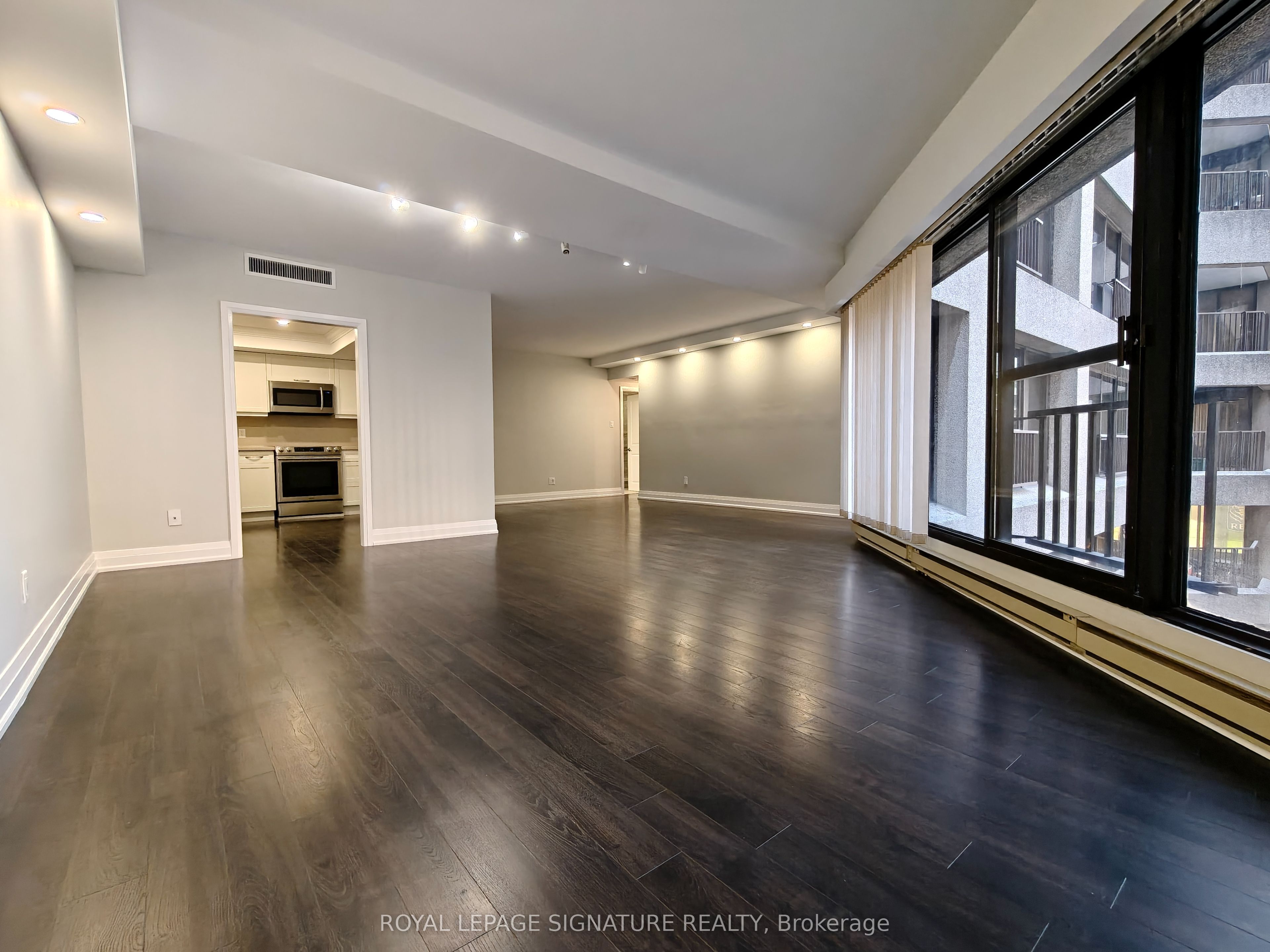 55 Harbour Square 512 Property Photo 13