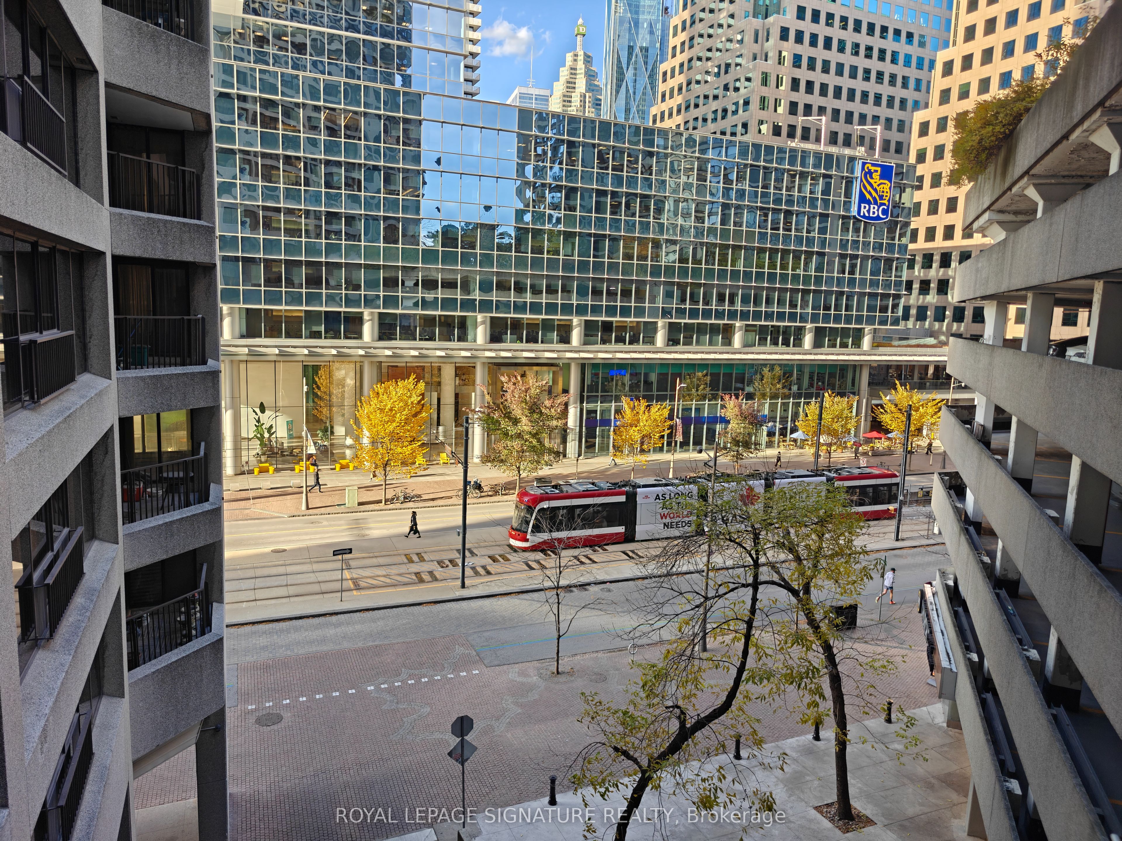 55 Harbour Square 512 Property Photo 15