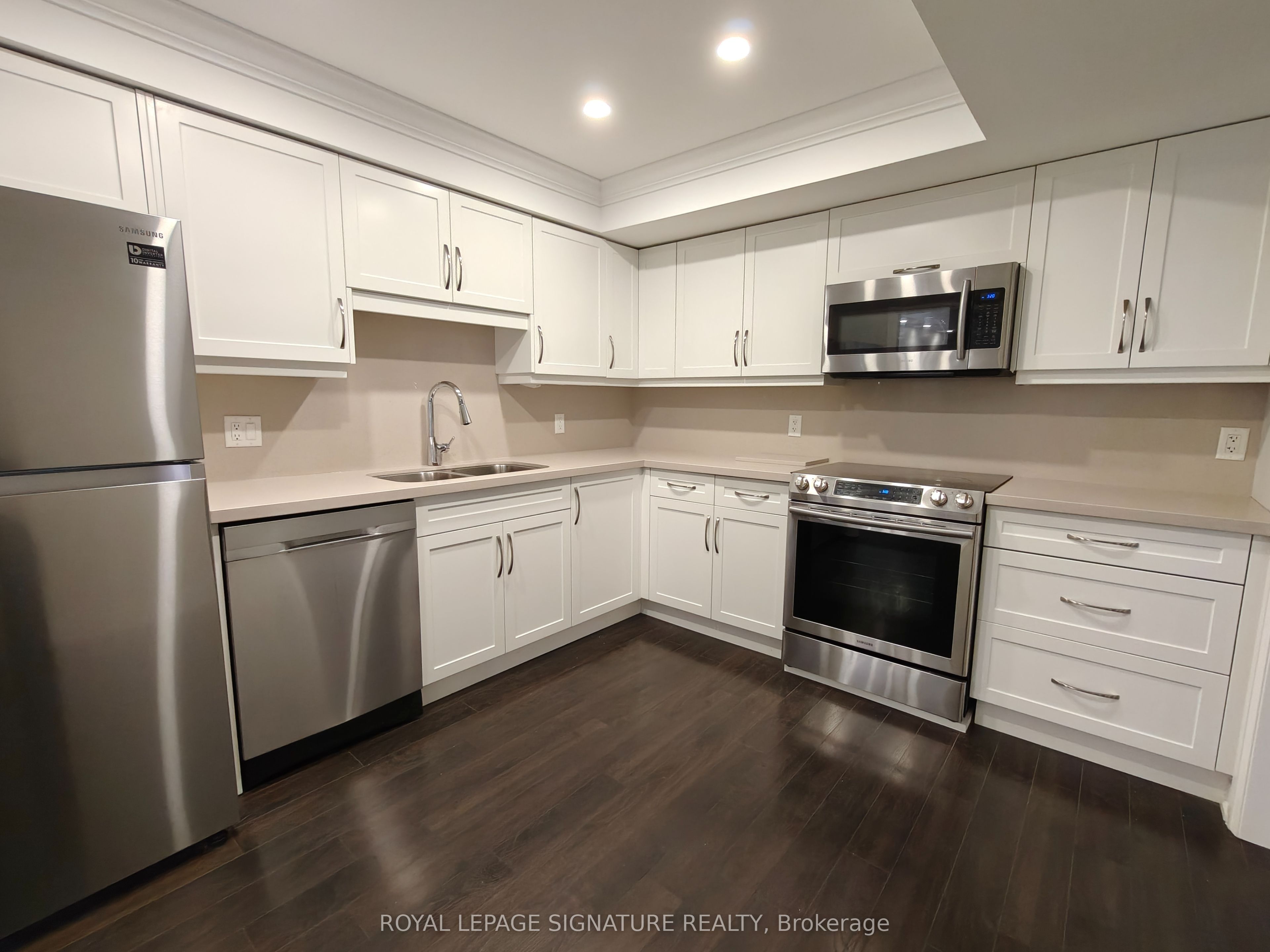 55 Harbour Square 512 Property Photo 17