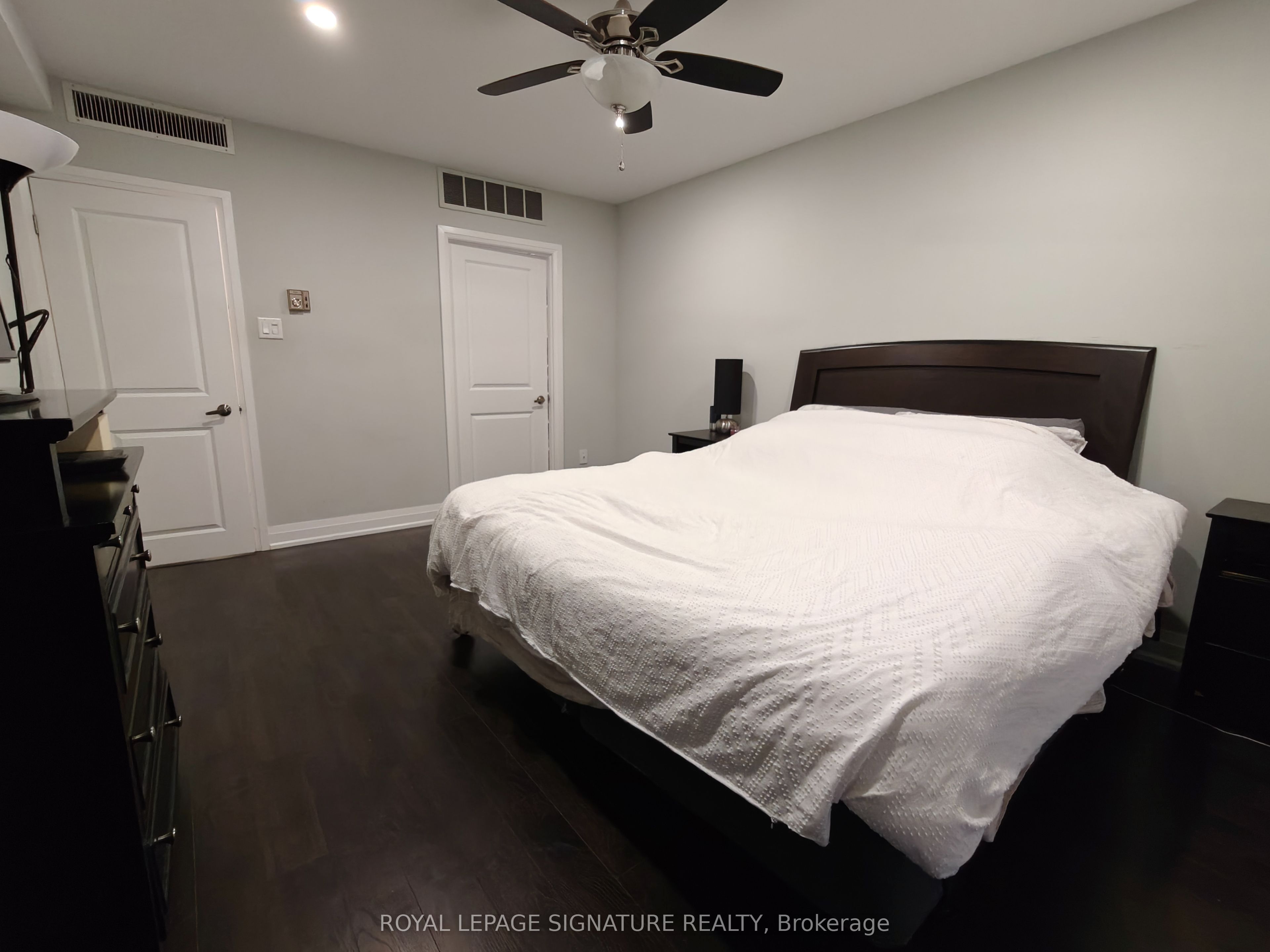 55 Harbour Square 512 Property Photo 21