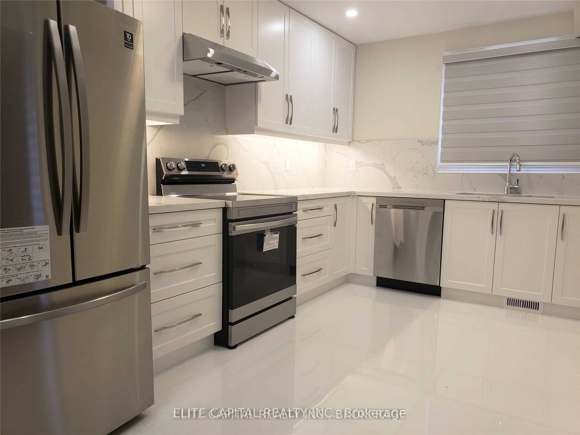 4 Bards Walk Way Property Photo 2