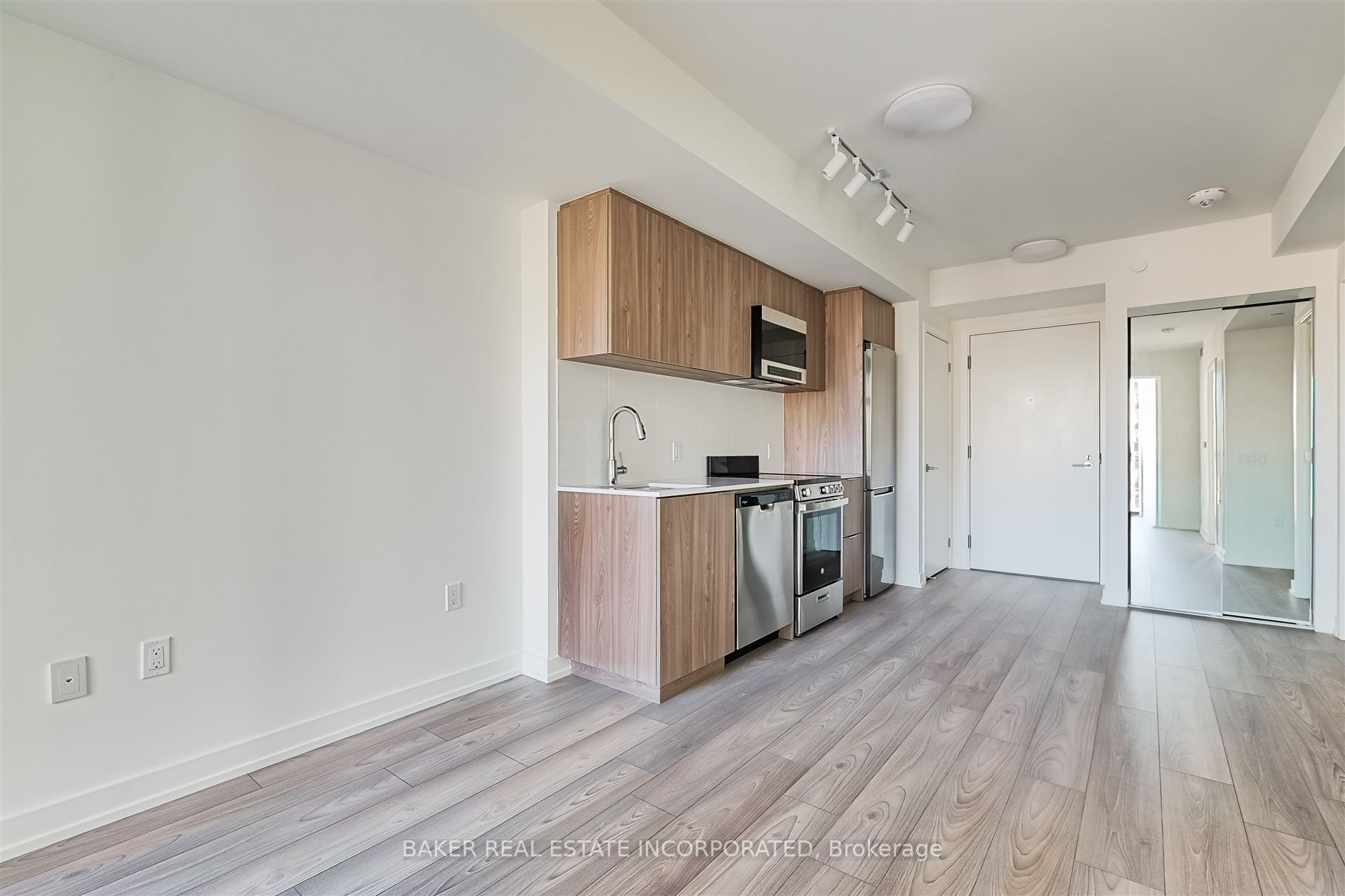 223 Redpath Avenue 2906 Property Photo 9