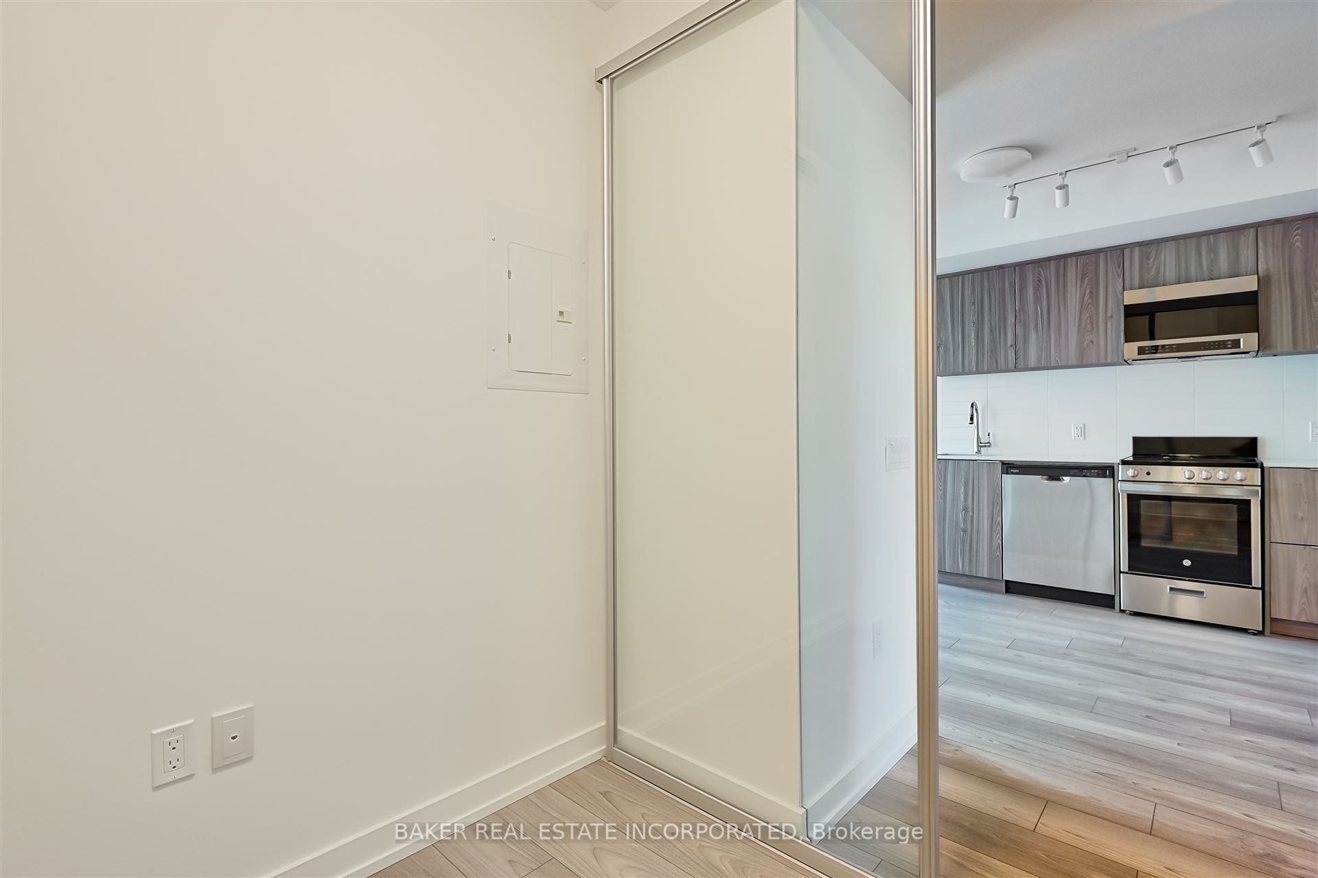 223 Redpath Avenue 2906 Property Photo 14