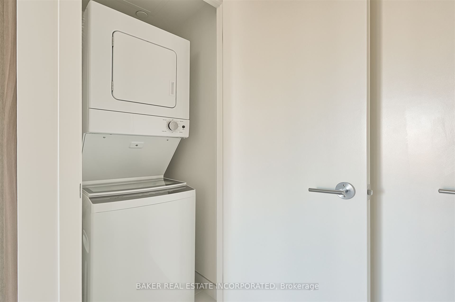 223 Redpath Avenue 2906 Property Photo 18