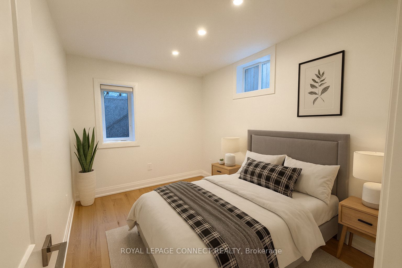 696 Winona Drive B Property Photo 3