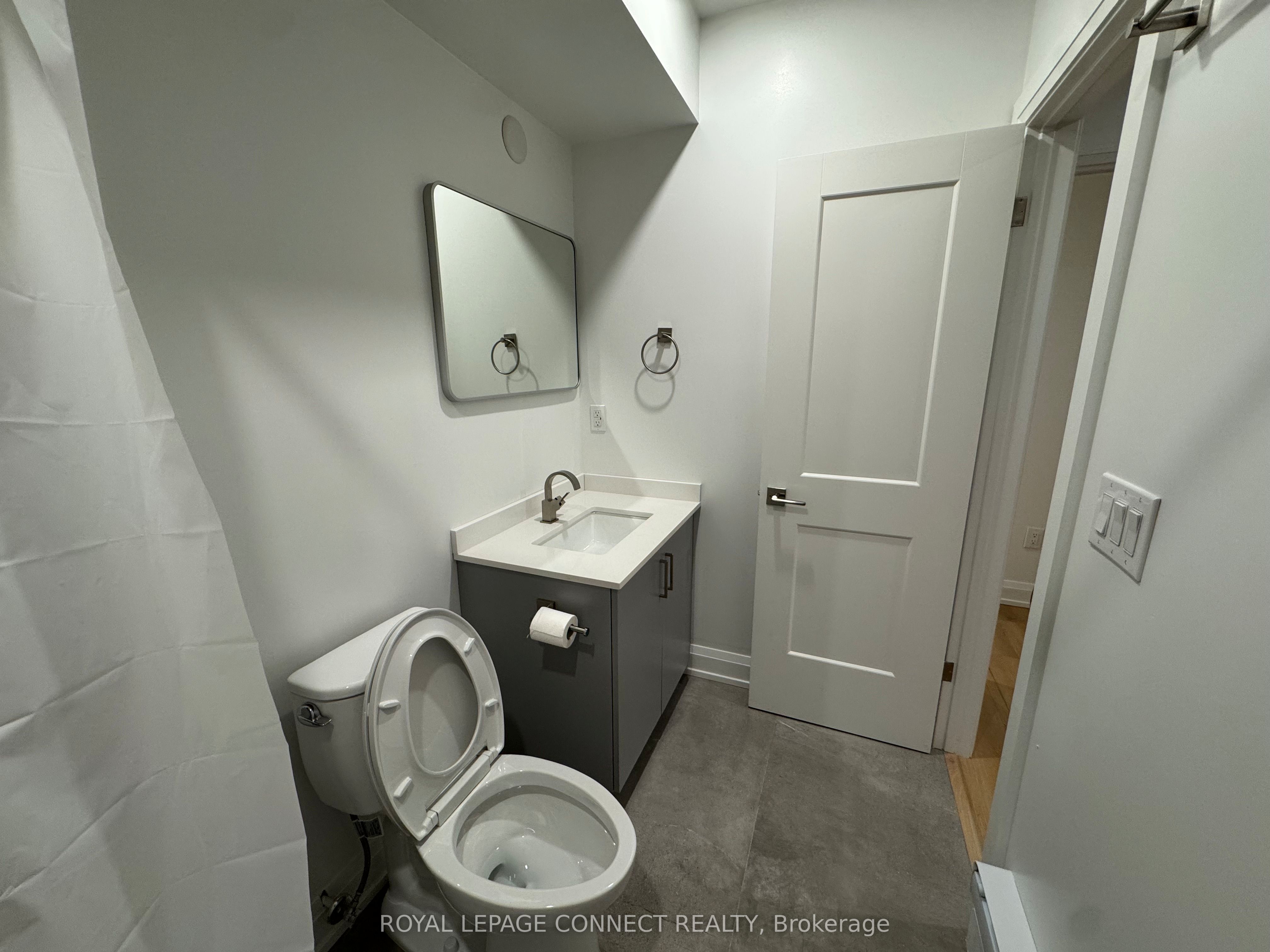 696 Winona Drive B Property Photo 5