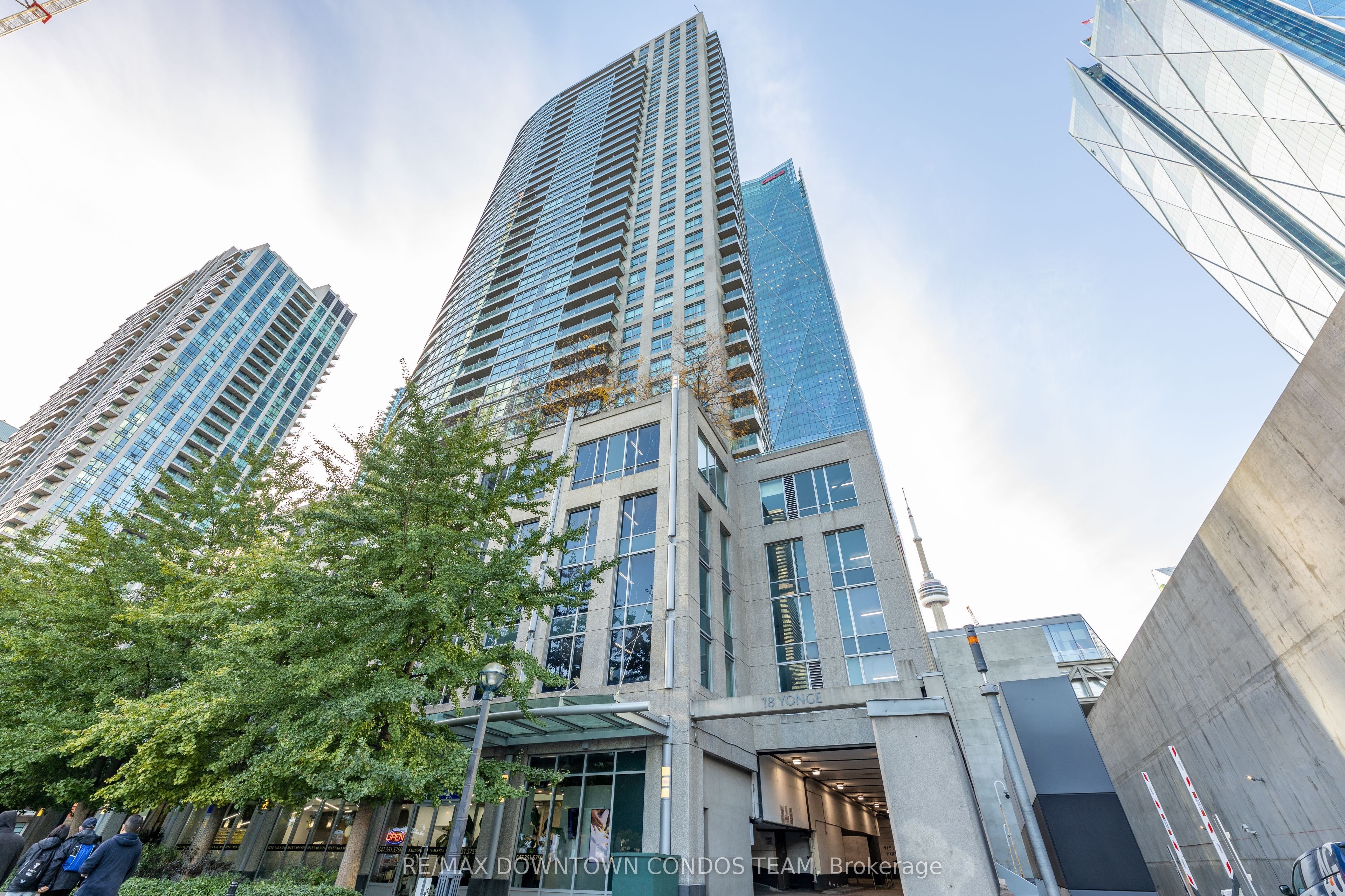 18 Yonge Street 1712 Property Photo 1