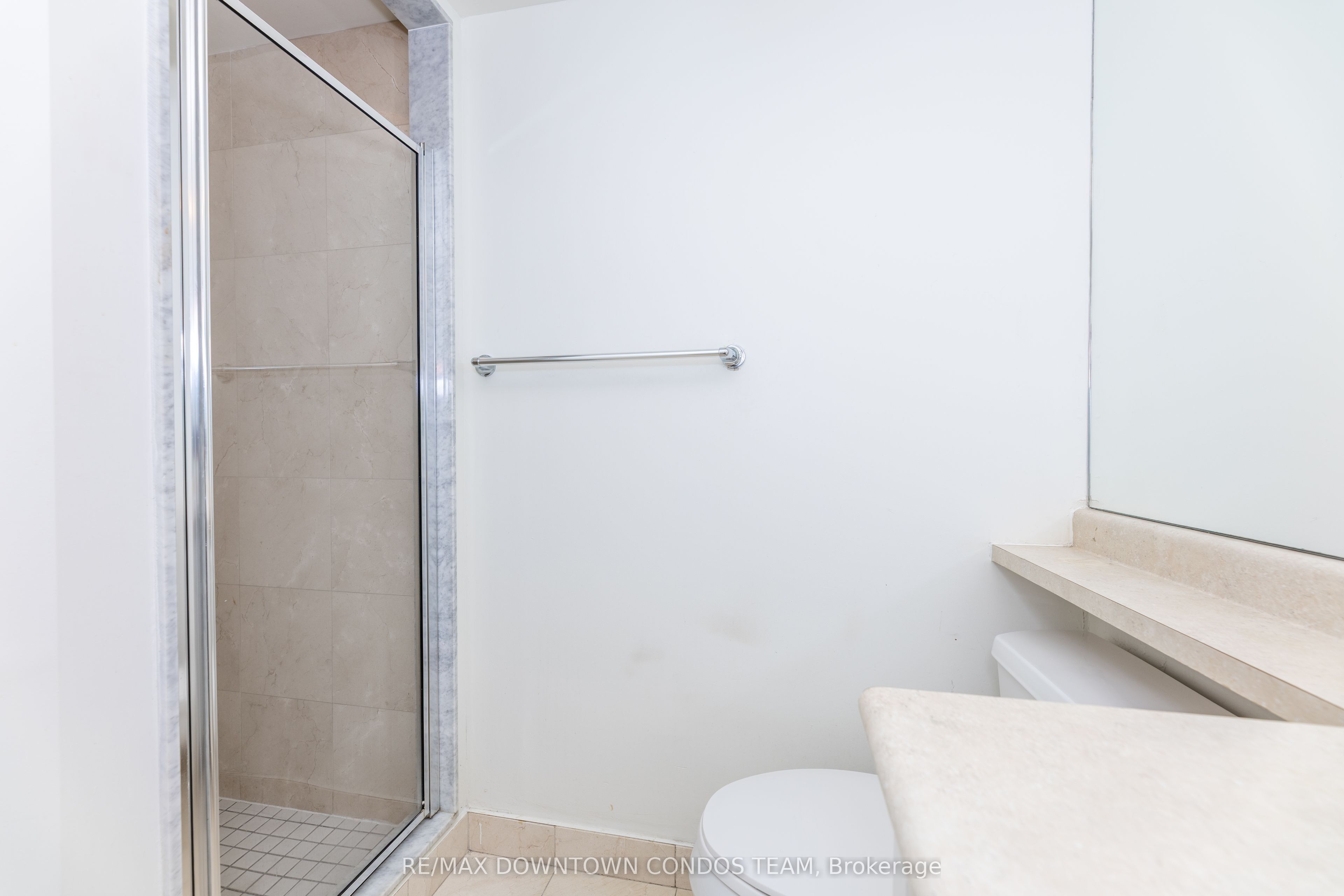 18 Yonge Street 1712 Property Photo 13