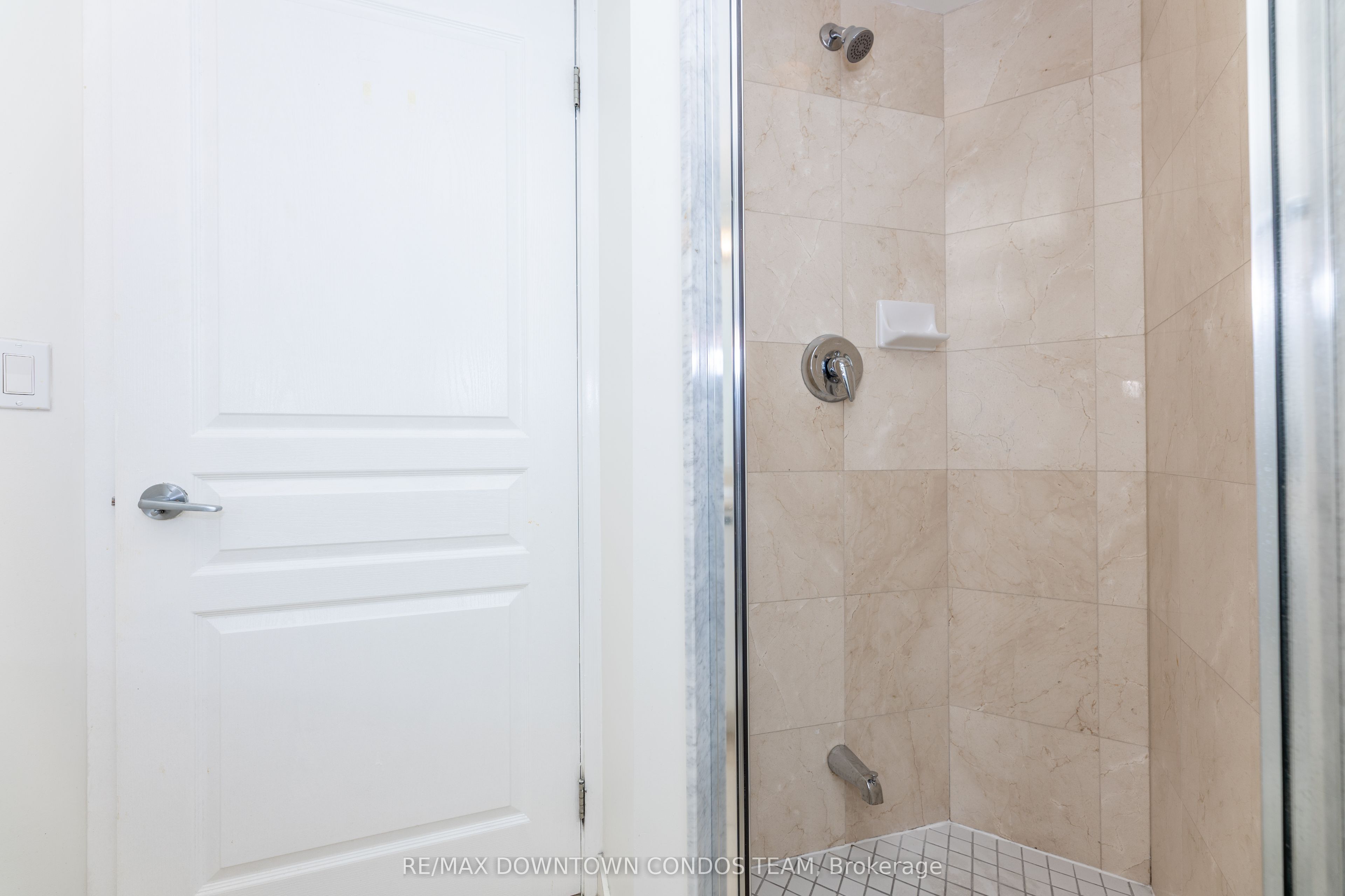 18 Yonge Street 1712 Property Photo 14