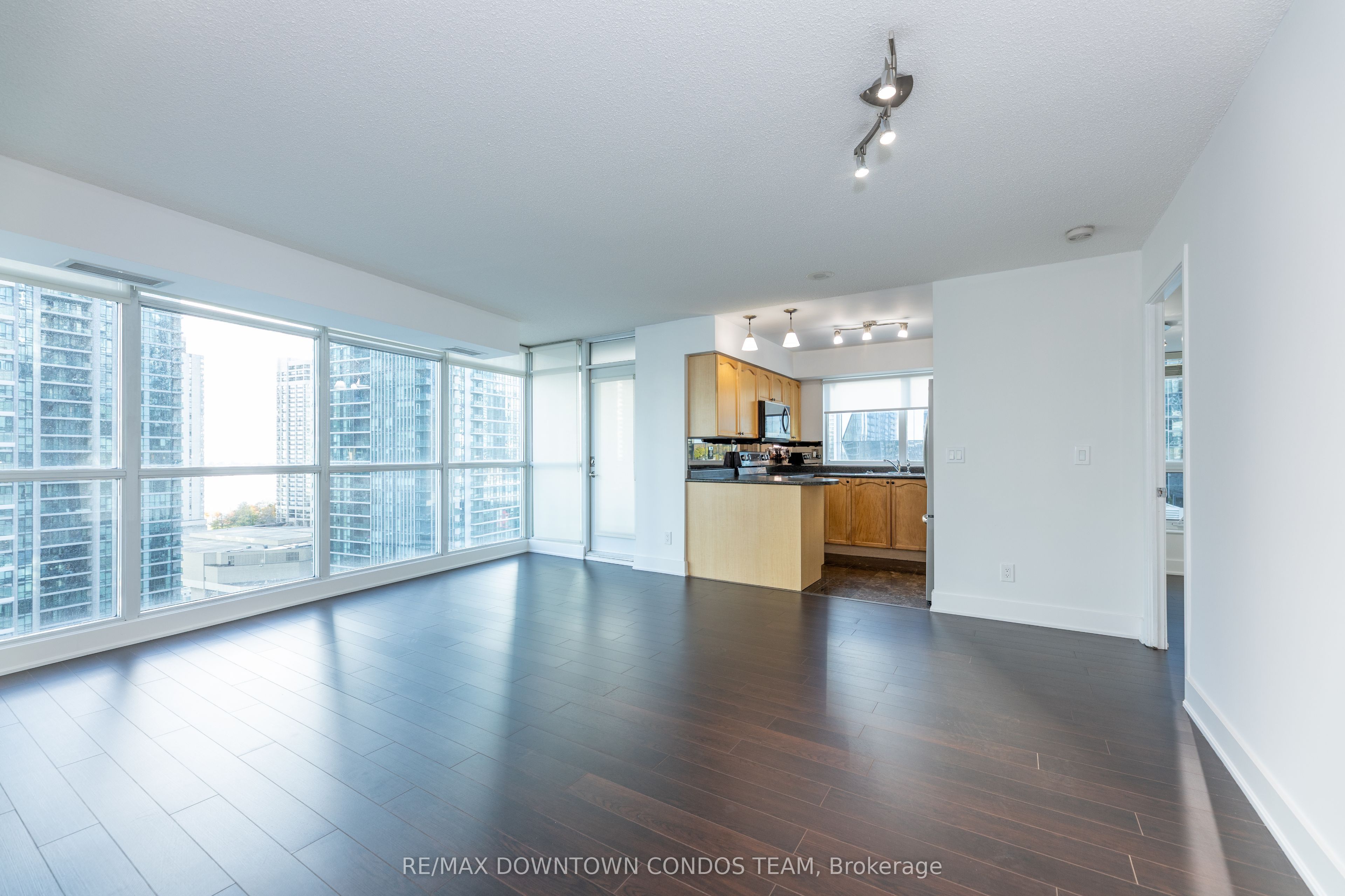 18 Yonge Street 1712 Property Photo 18