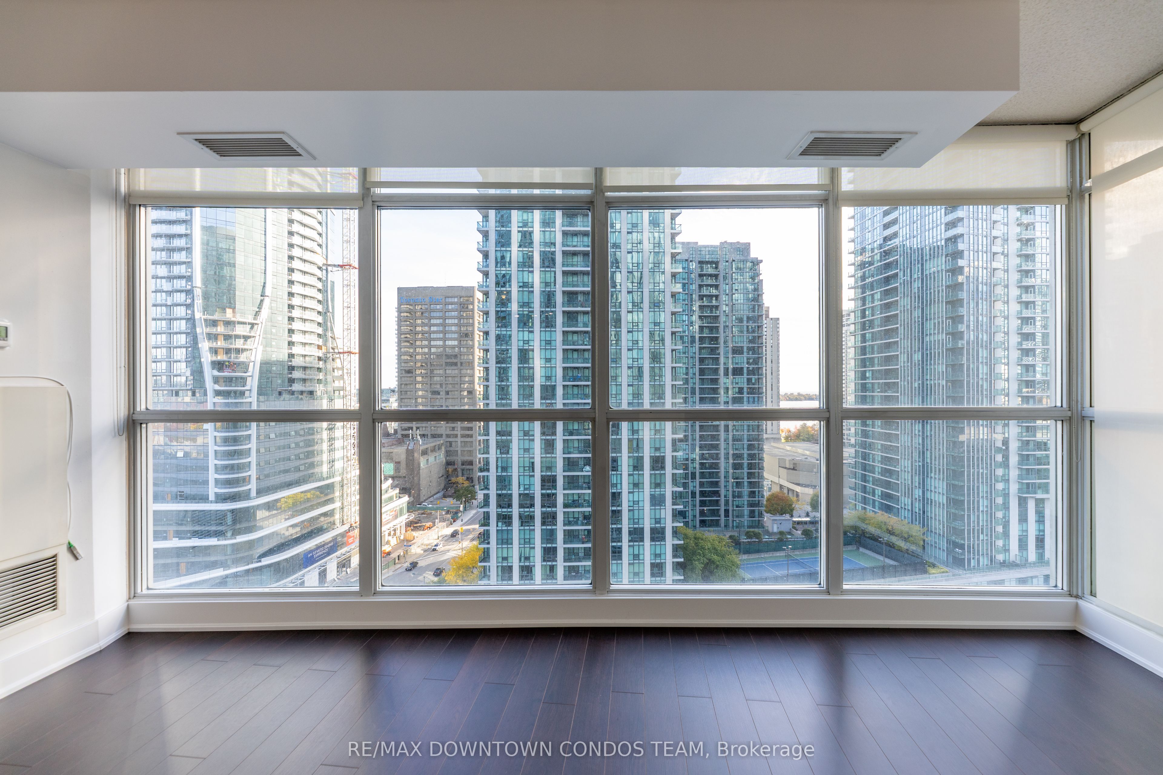 18 Yonge Street 1712 Property Photo 21