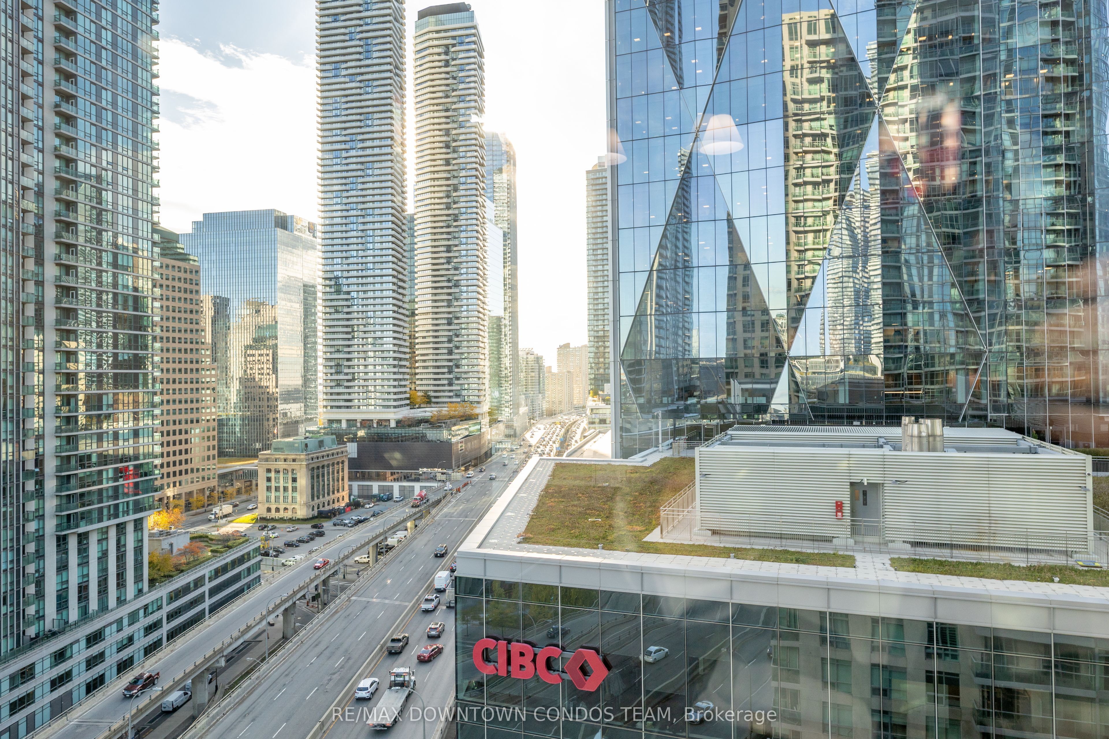 18 Yonge Street 1712 Property Photo 28