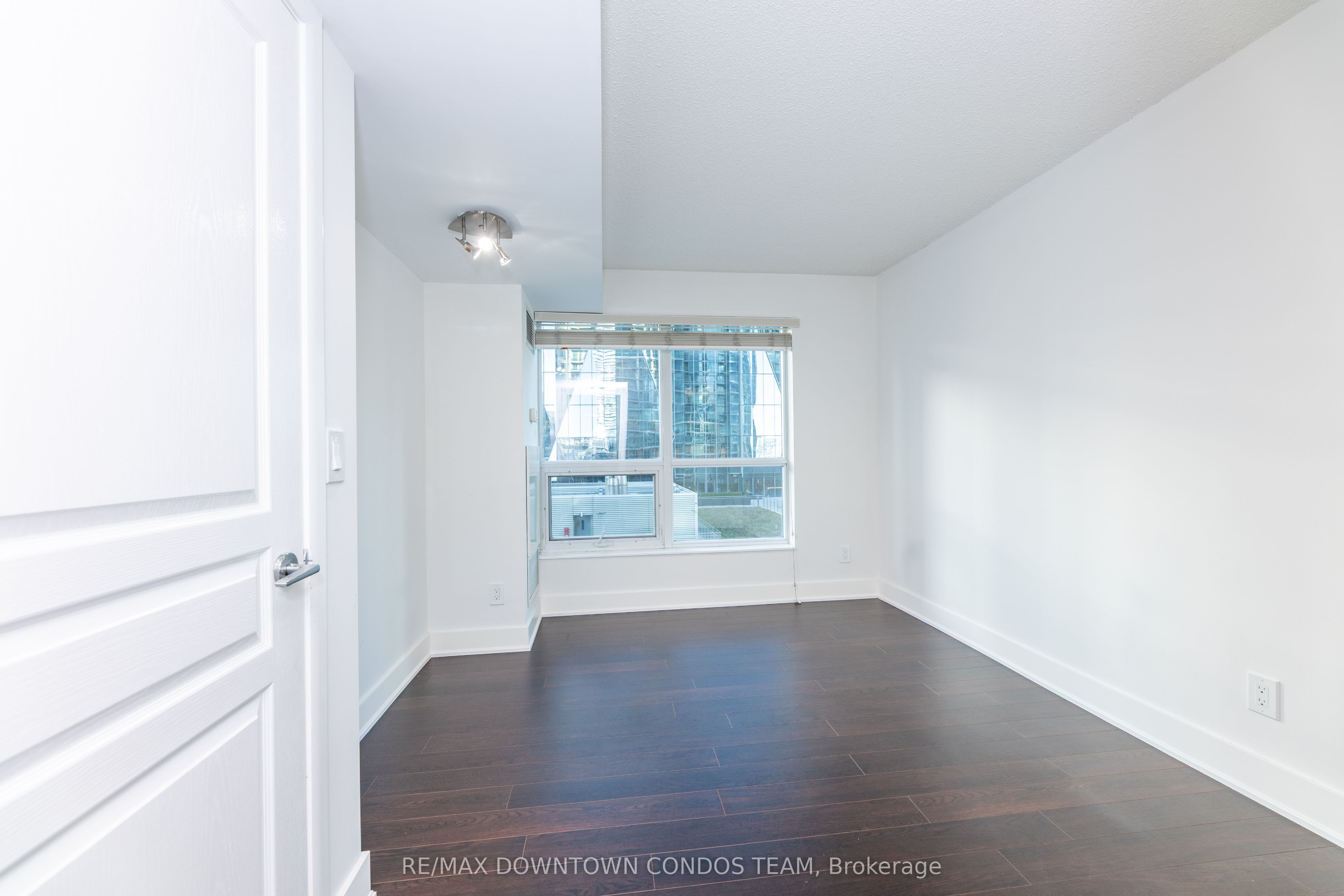 18 Yonge Street 1712 Property Photo 30