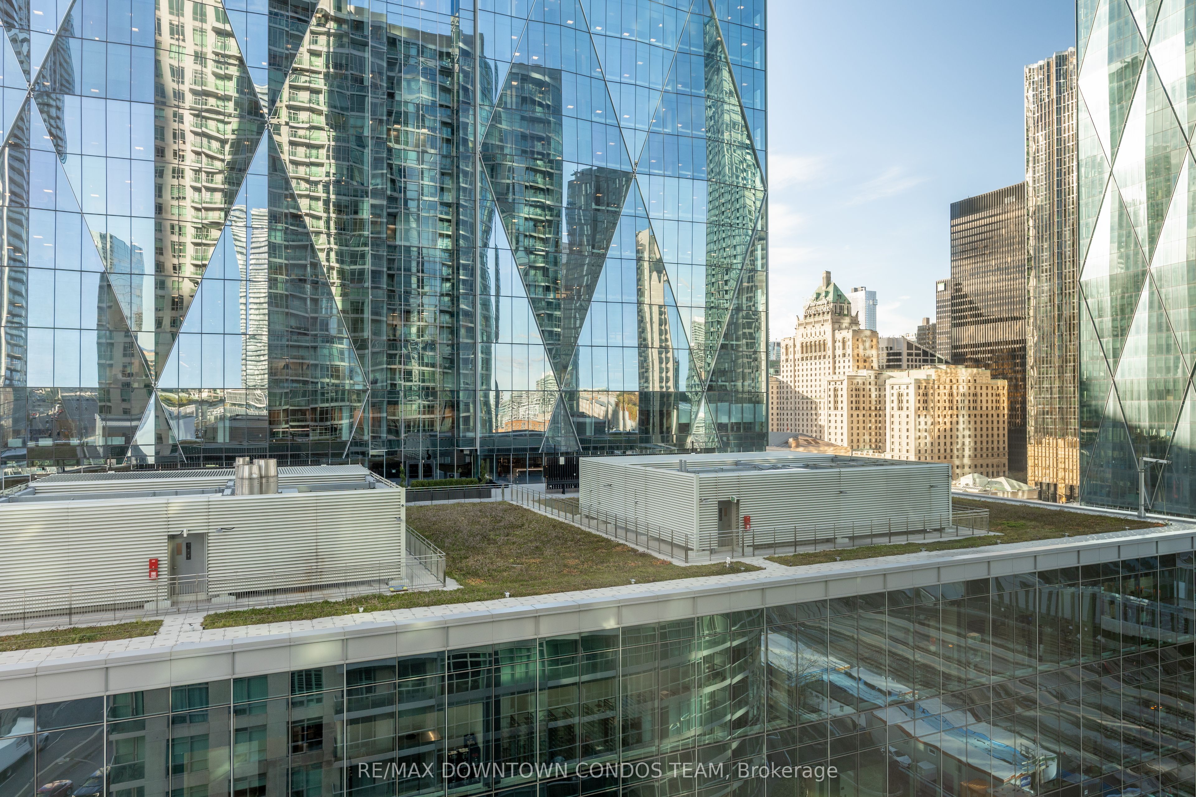 18 Yonge Street 1712 Property Photo 31