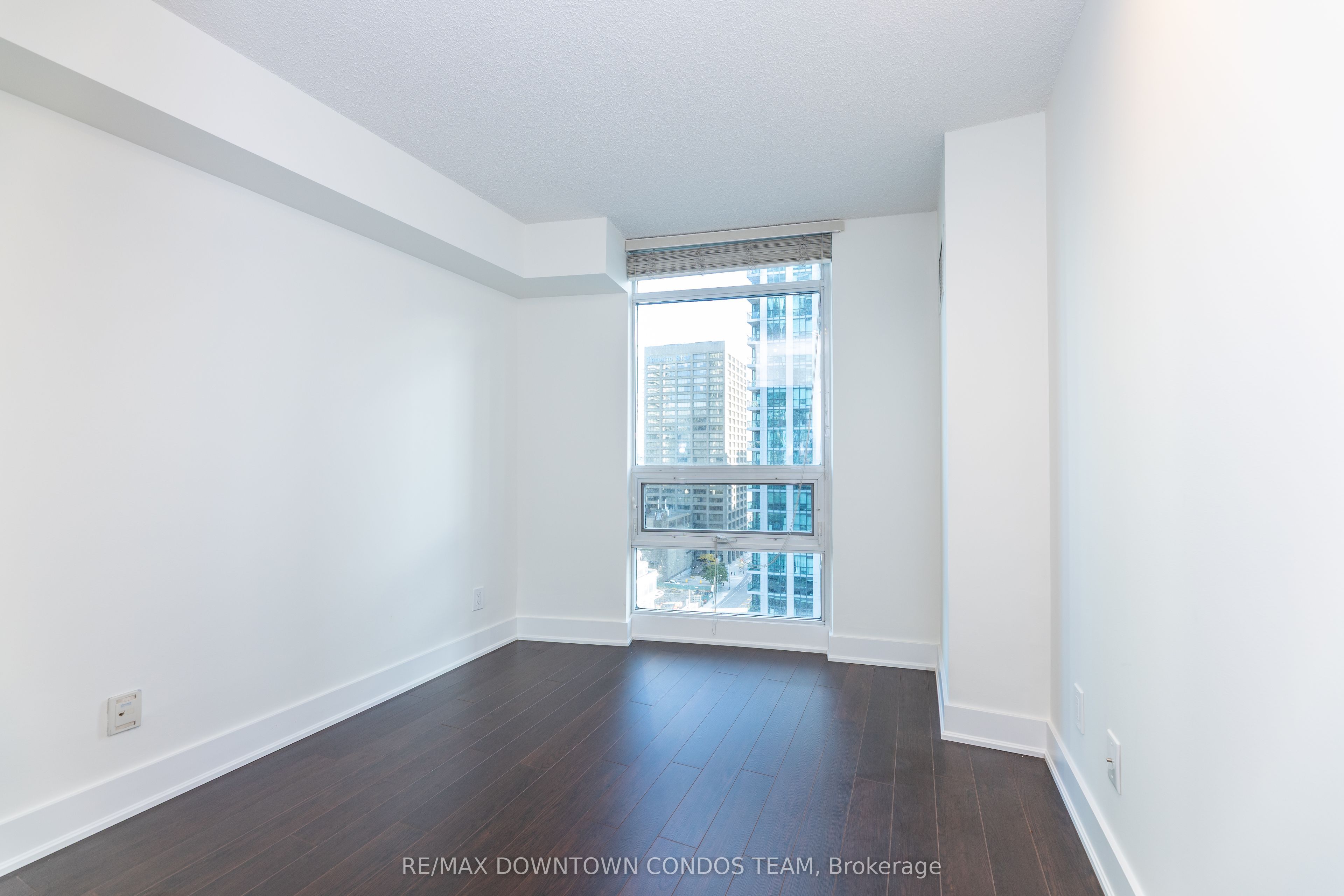 18 Yonge Street 1712 Property Photo 38