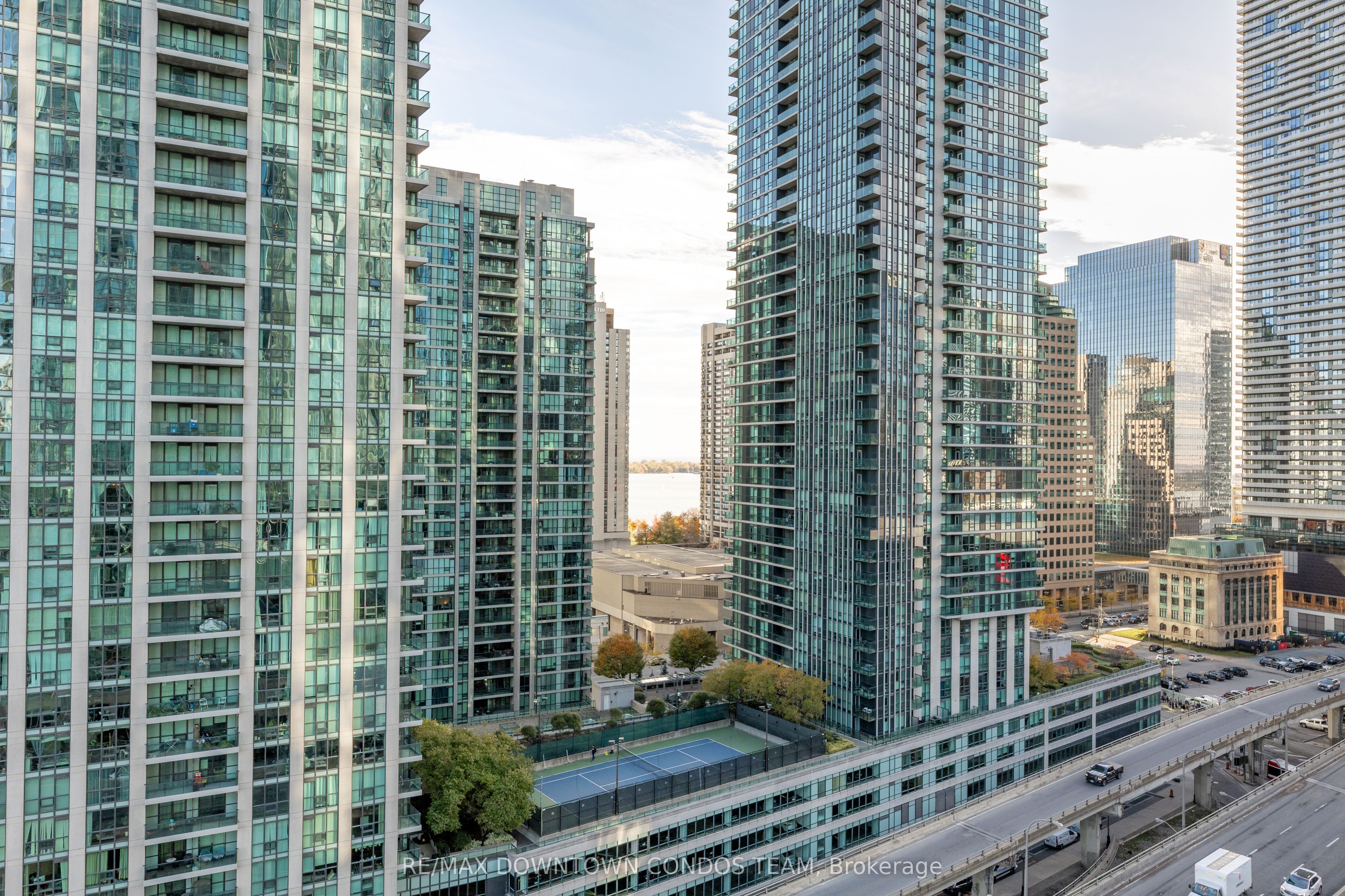 18 Yonge Street 1712 Property Photo 43