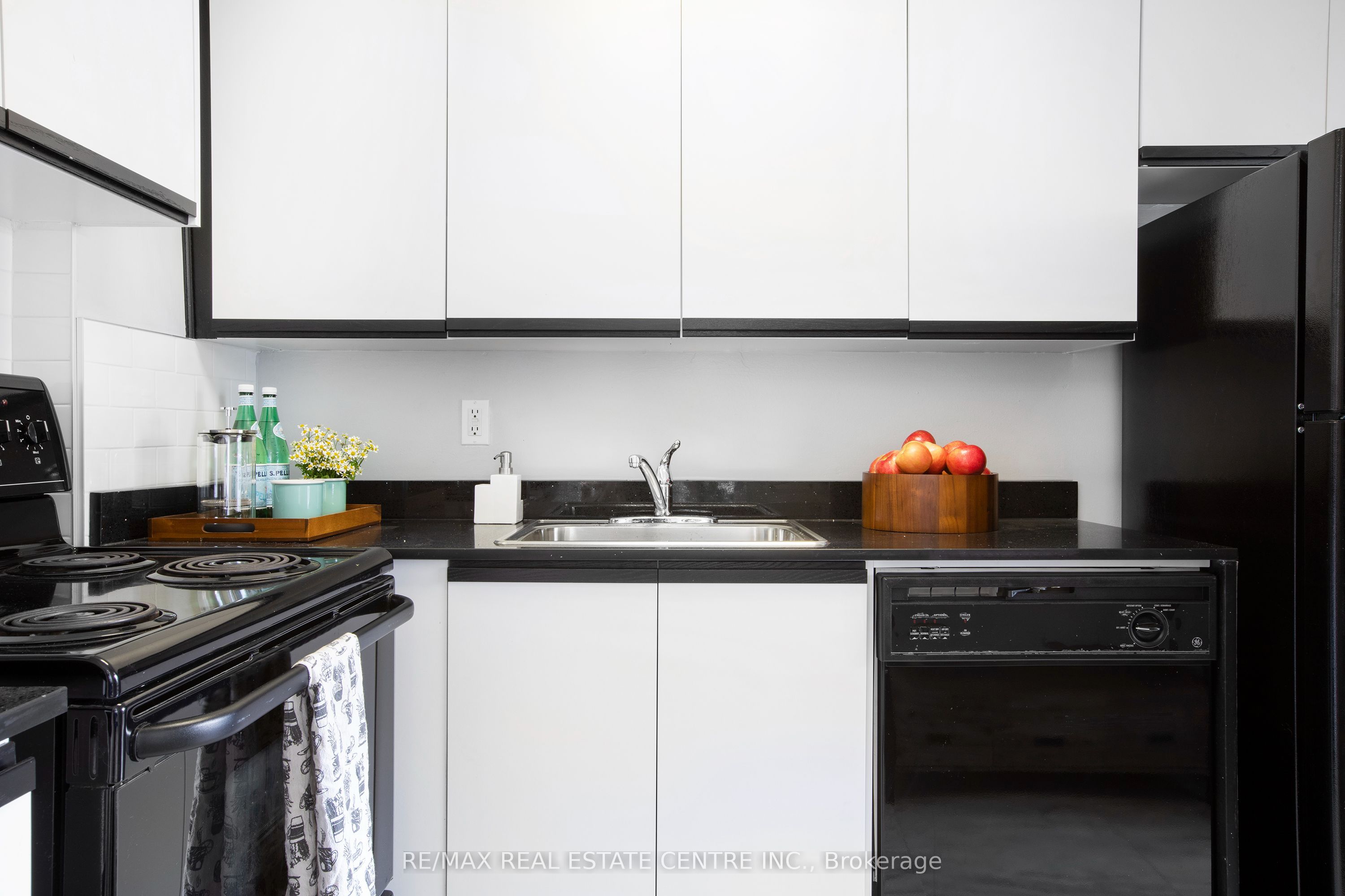 100 Graydon Hall Drive 1604 Property Photo 13