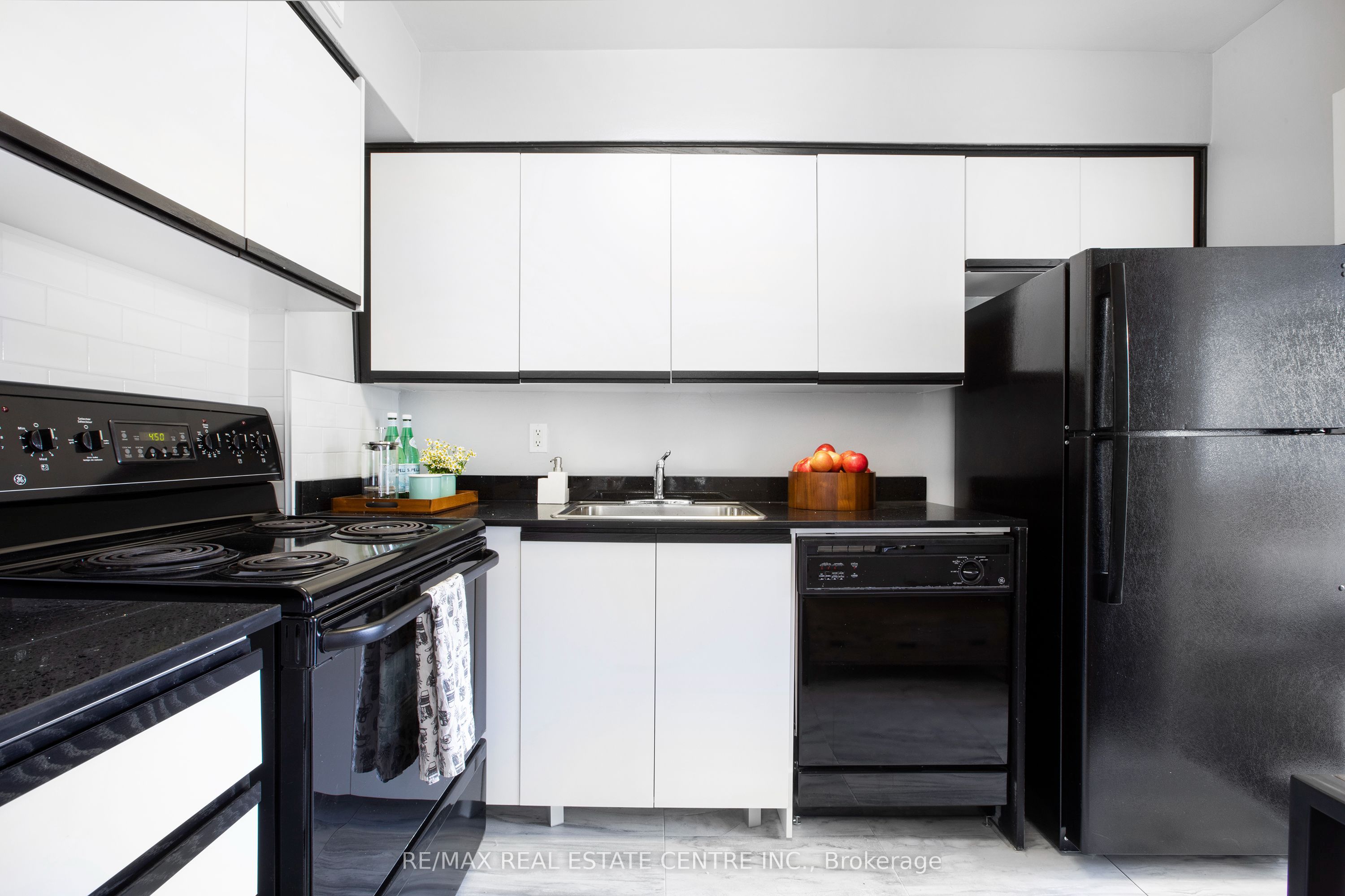 100 Graydon Hall Drive 1604 Property Photo 14