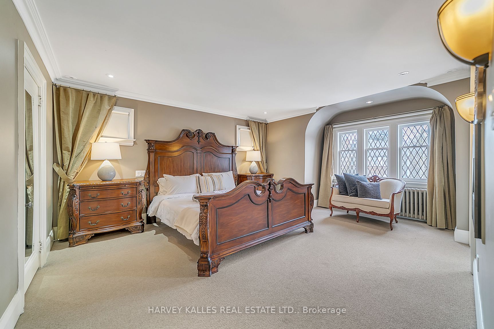 212 Glenayr Road Property Photo 9