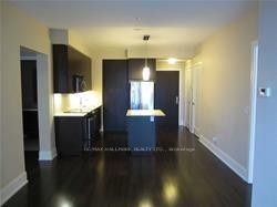 70 Roehampton Avenue 1619 Property Photo 4