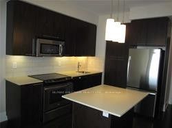 70 Roehampton Avenue 1619 Property Photo 5