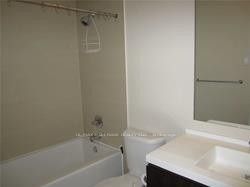 70 Roehampton Avenue 1619 Property Photo 12