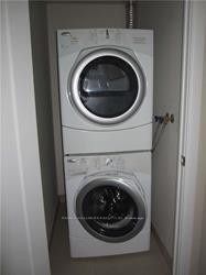 70 Roehampton Avenue 1619 Property Photo 13