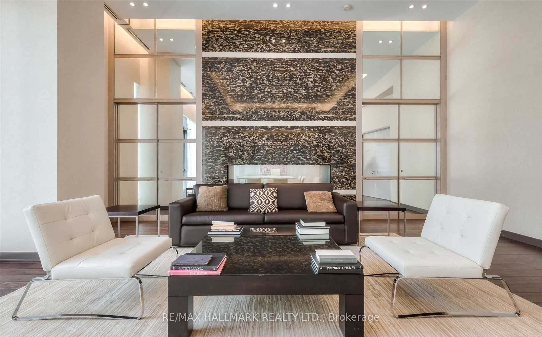 70 Roehampton Avenue 1619 Property Photo 15