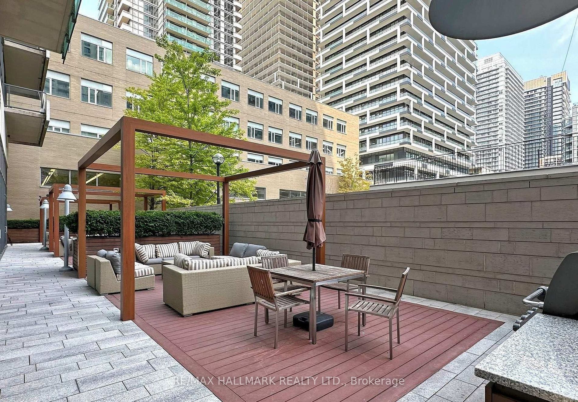 70 Roehampton Avenue 1619 Property Photo 20