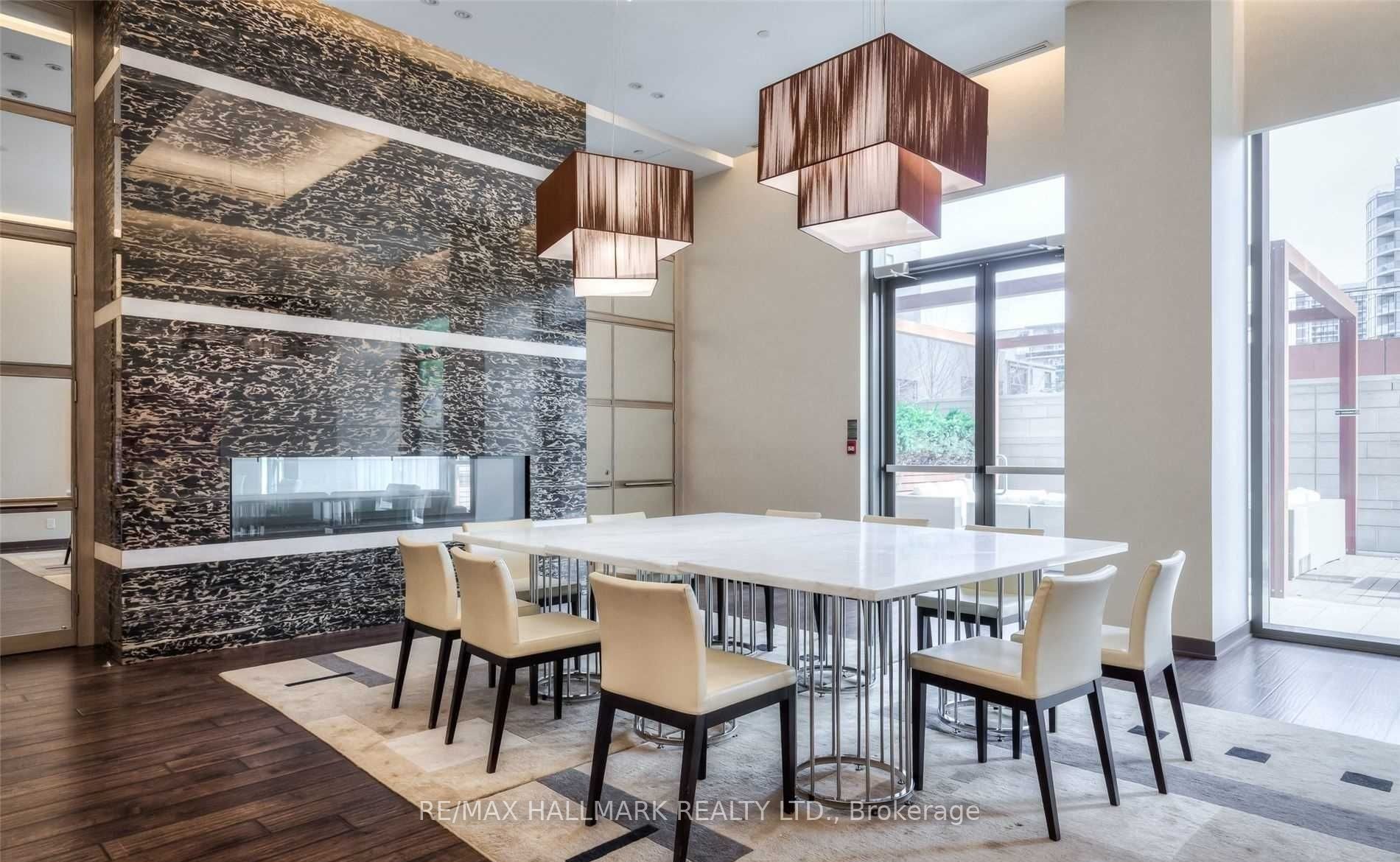 70 Roehampton Avenue 1619 Property Photo 26