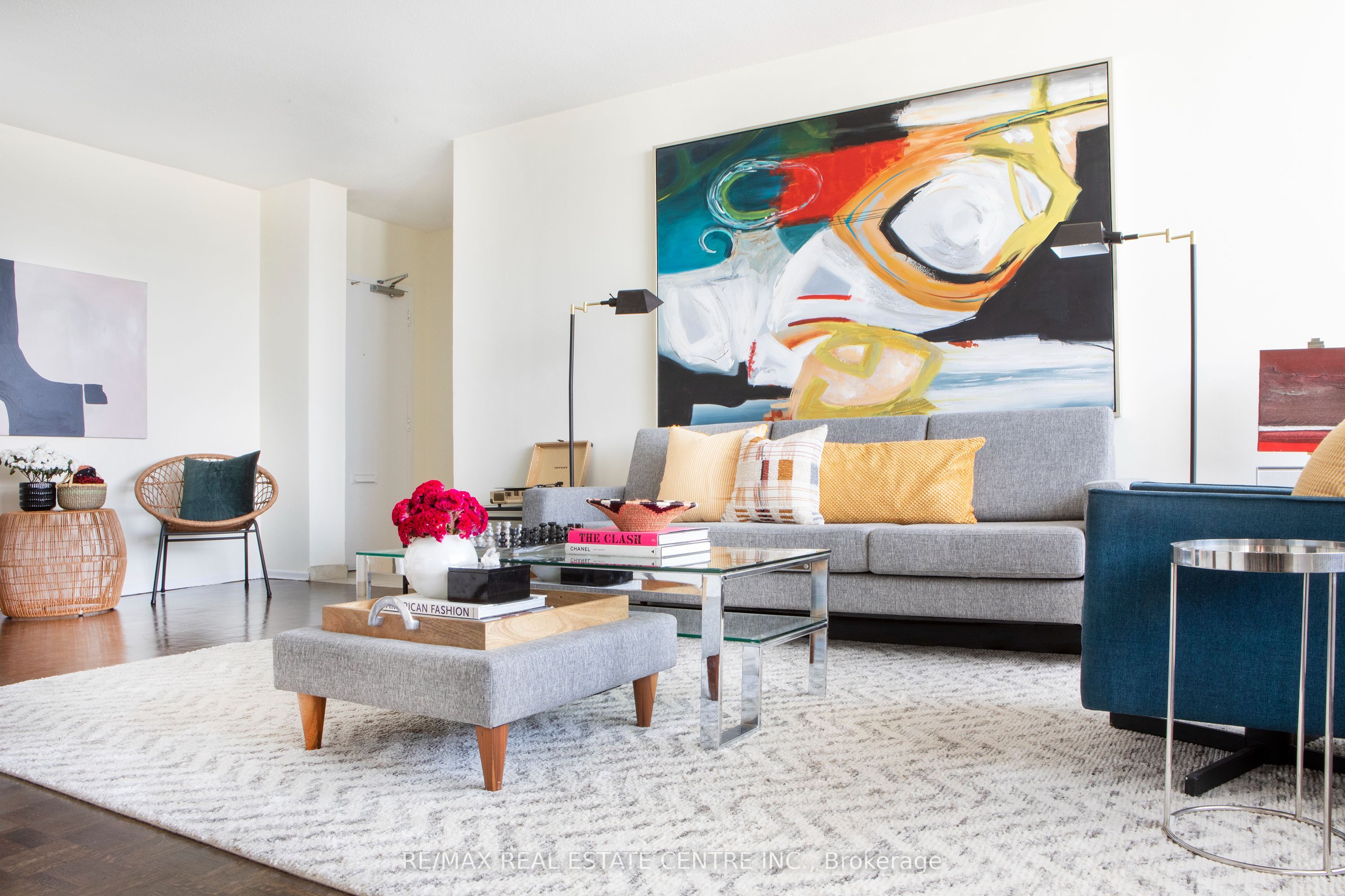 100 Graydon Hall Drive 805 Property Photo 4