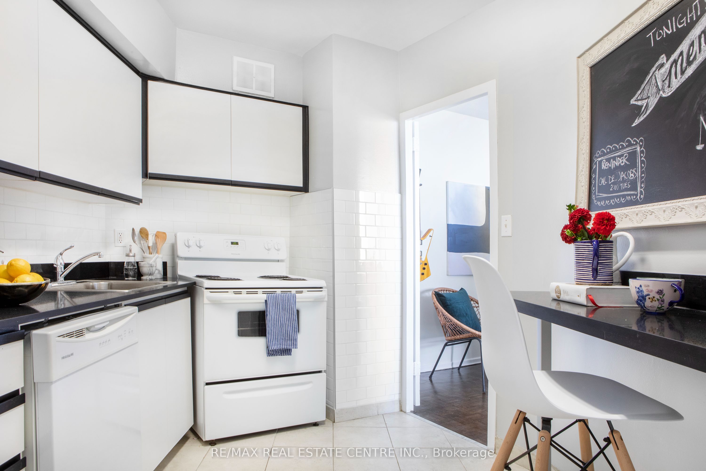 100 Graydon Hall Drive 805 Property Photo 10