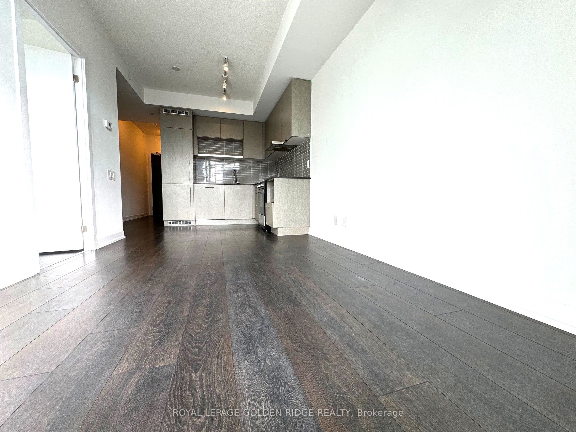 365 Church Street 2402 Property Photo 6