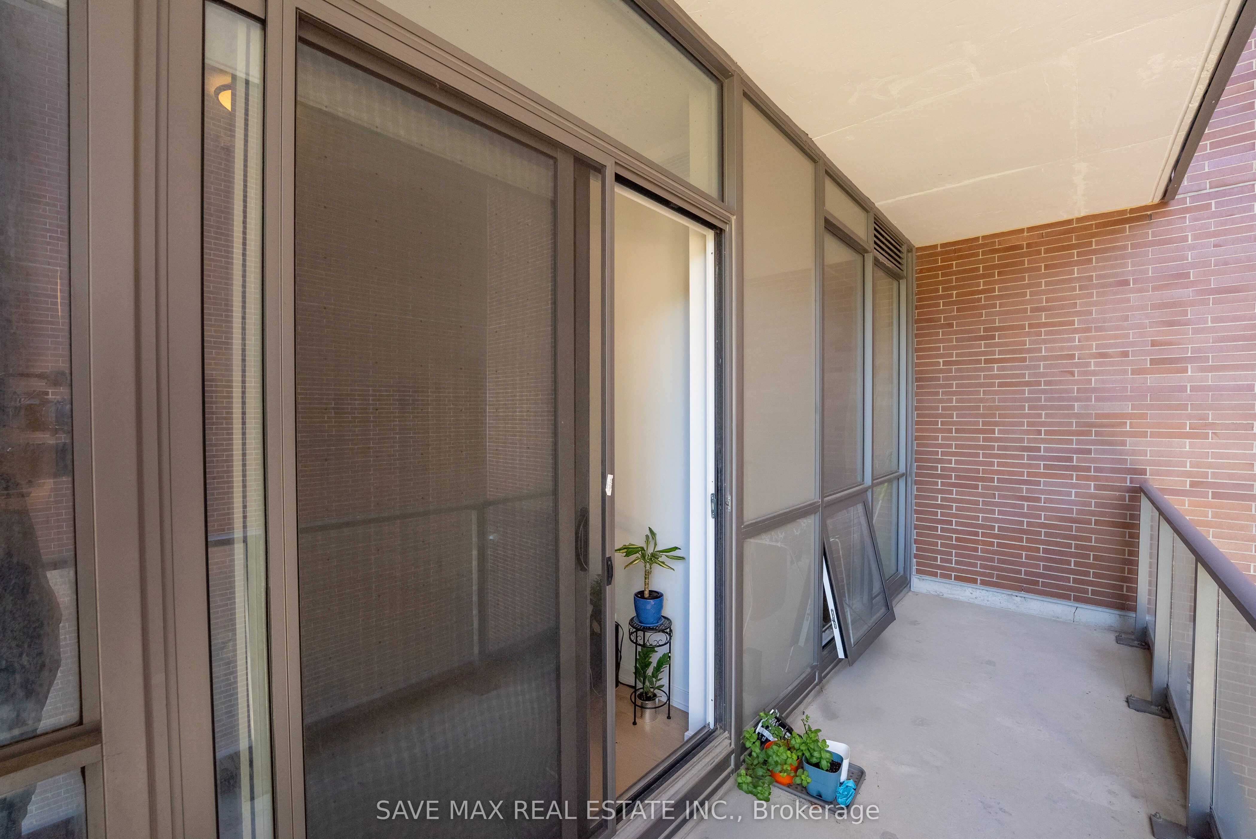 36 Forest Manor Road 224 Property Photo 23