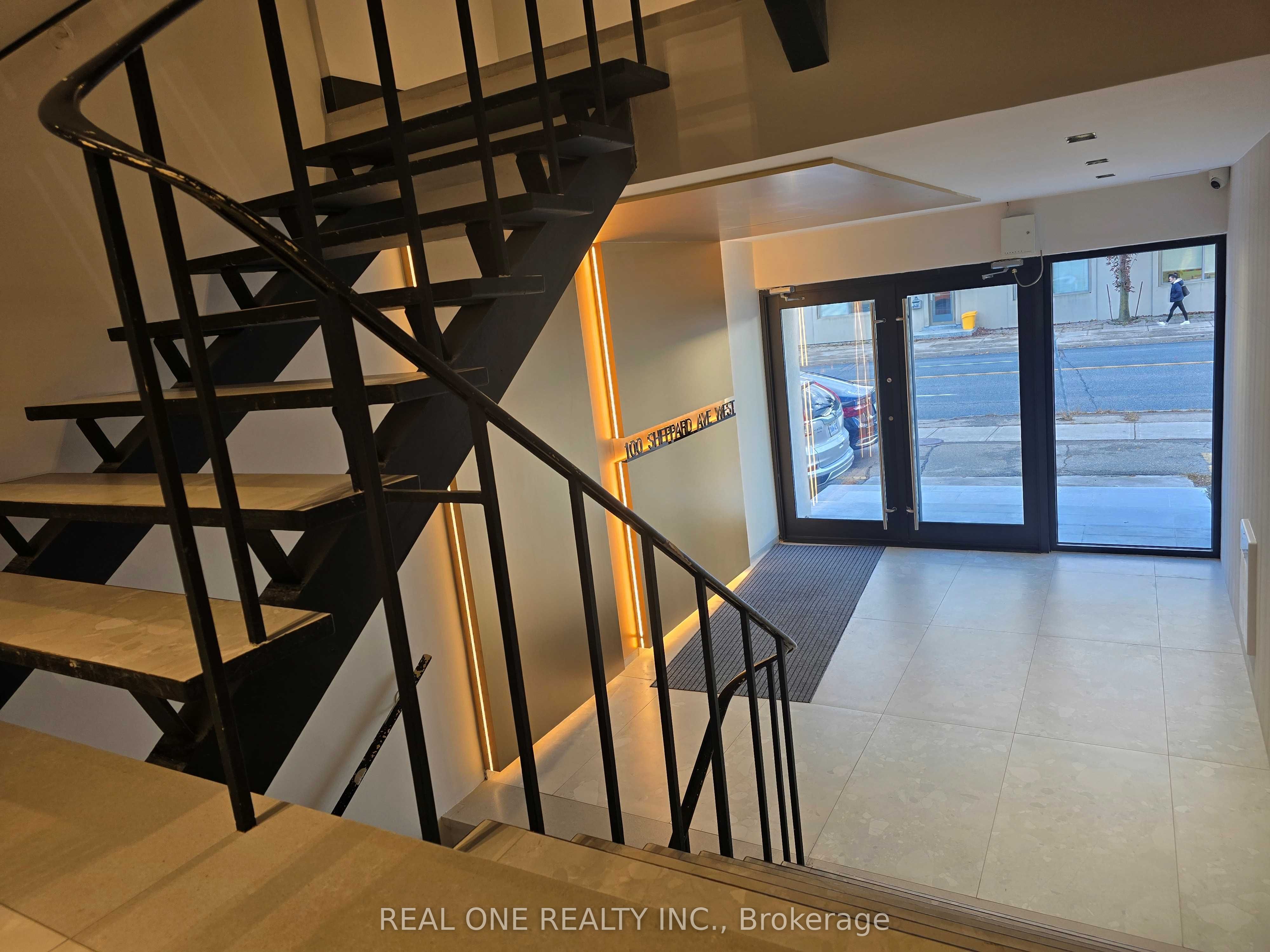 100 Sheppard Avenue W 301 Property Photo 4